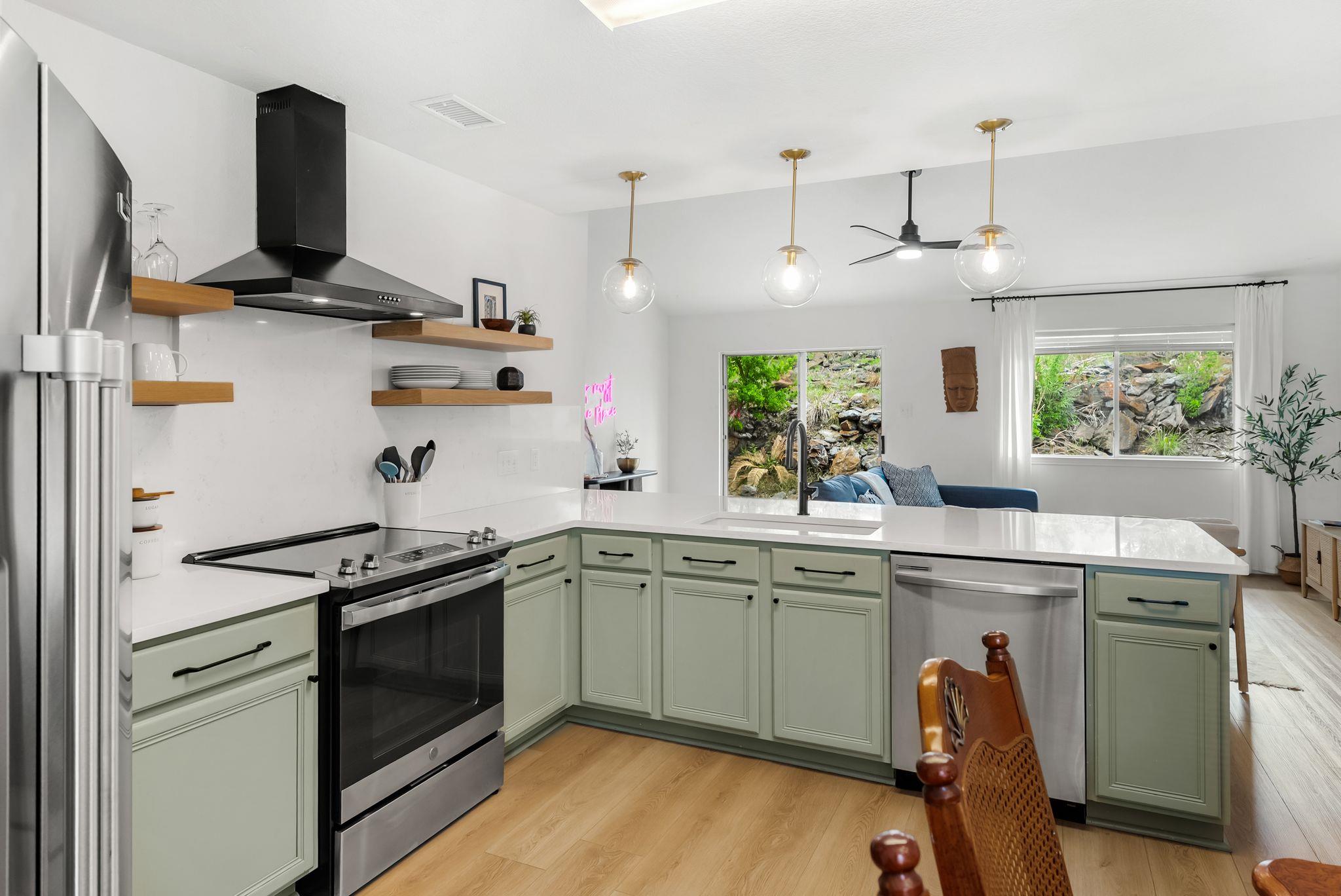 305 Mountain View