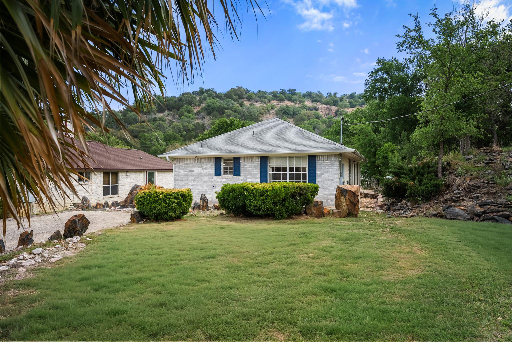 305 Mountain View