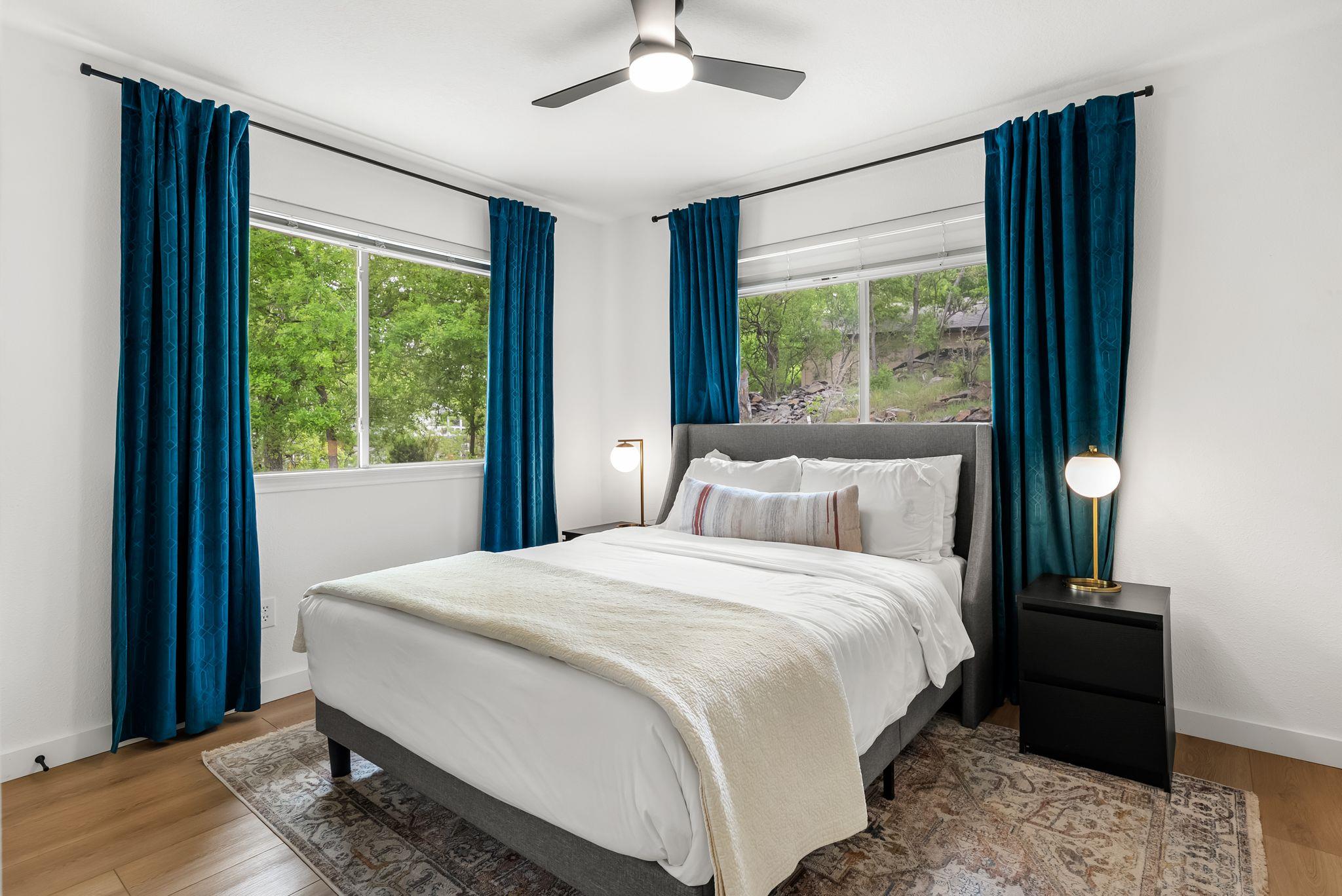 305 Mountain View