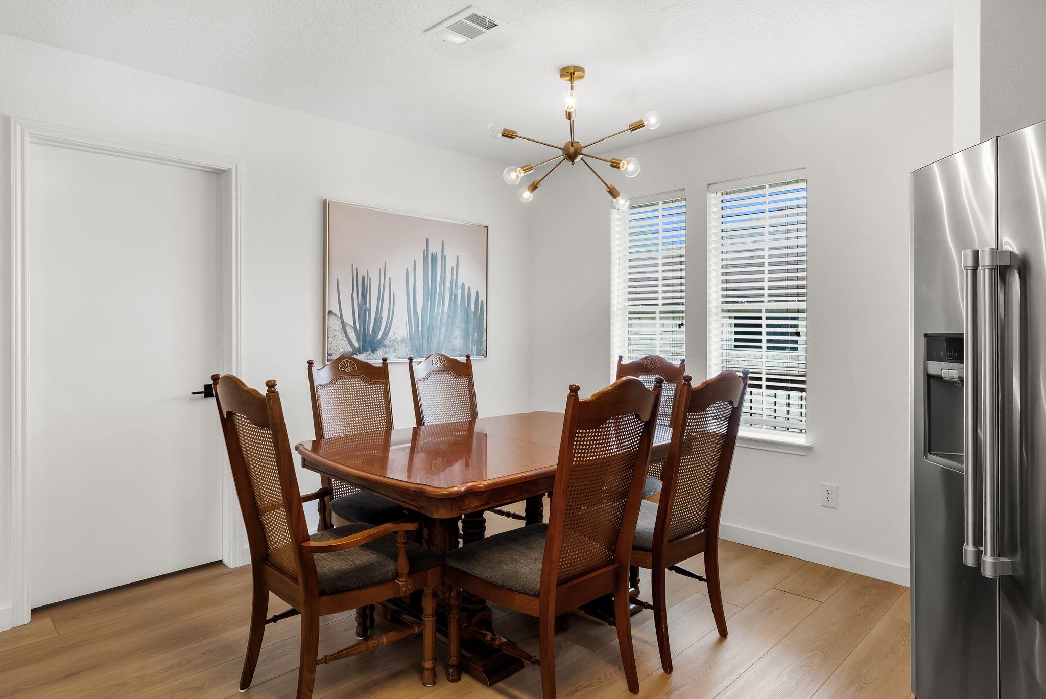 305 Mountain View