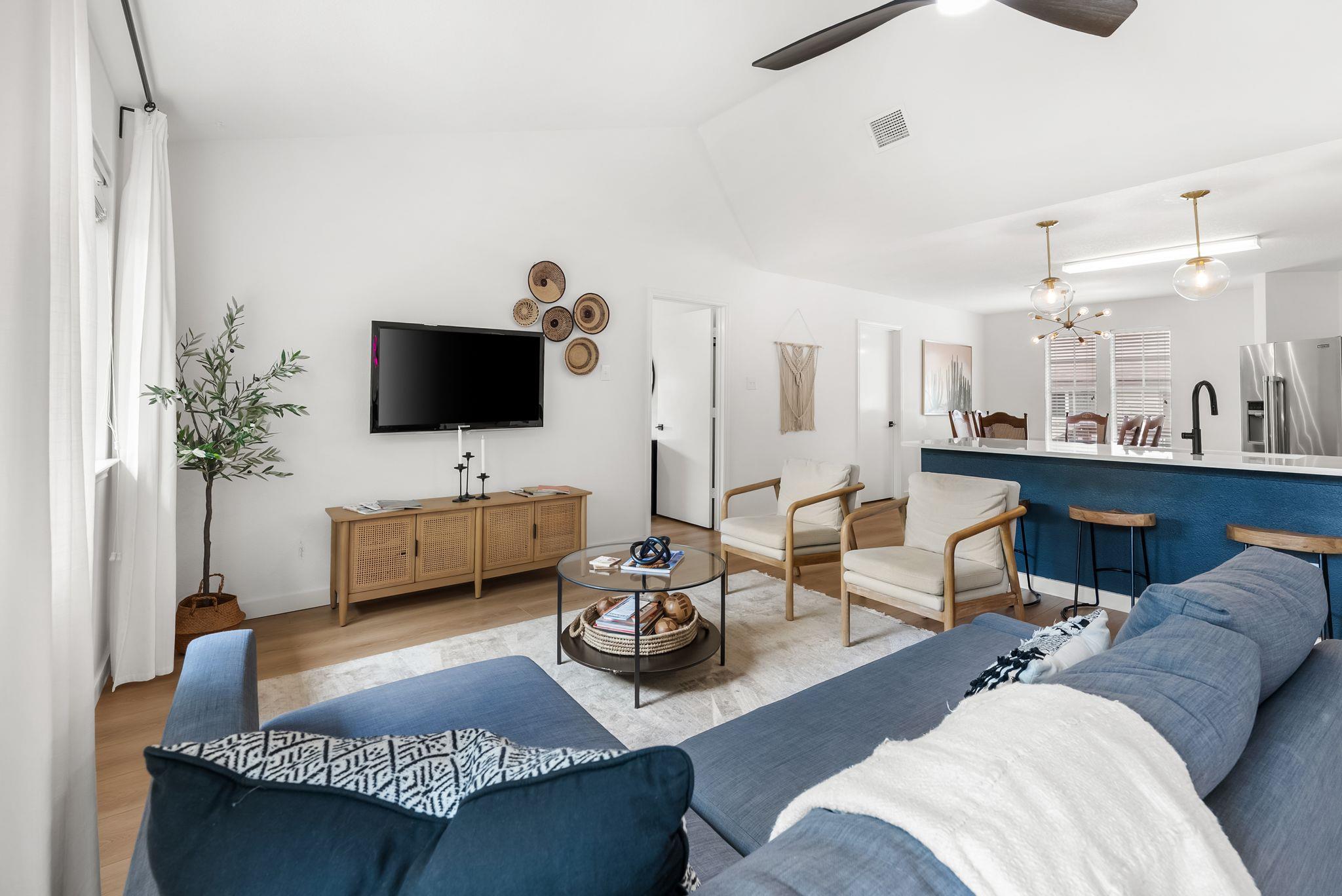 305 Mountain View