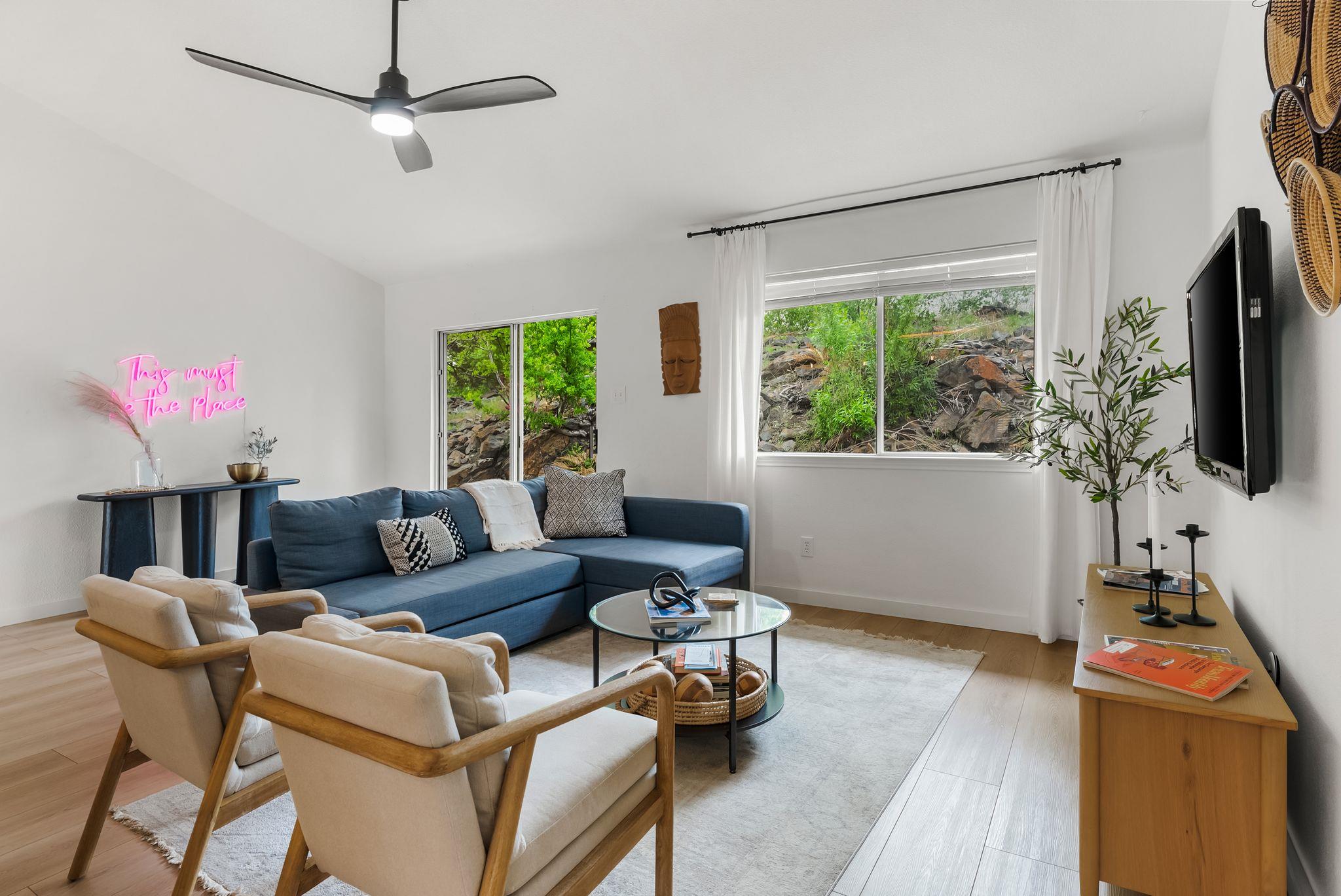 305 Mountain View