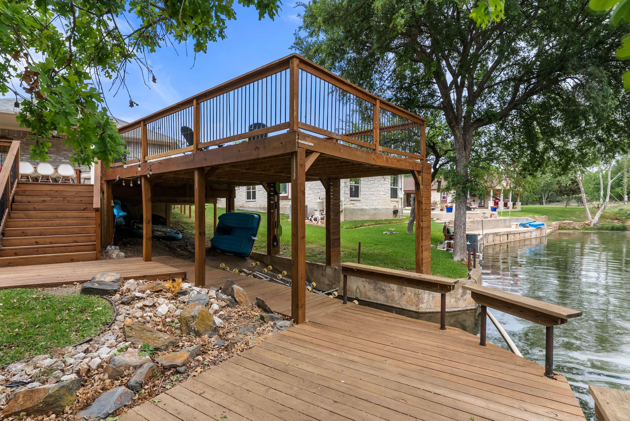 305 Mountain View