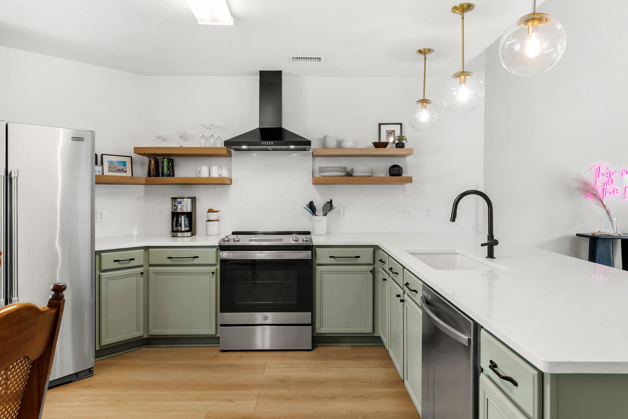 305 Mountain View