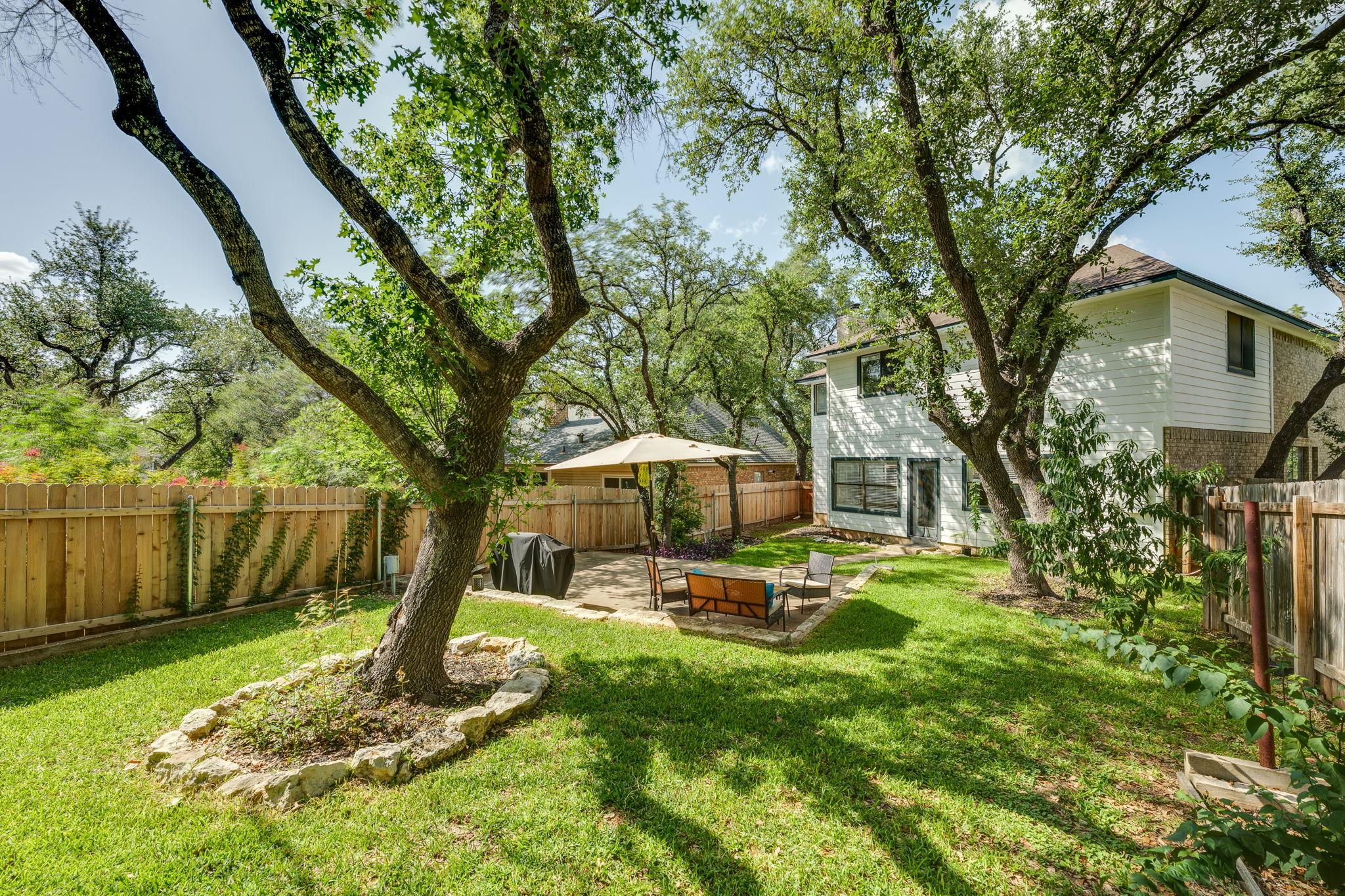 3914 Latimer DR