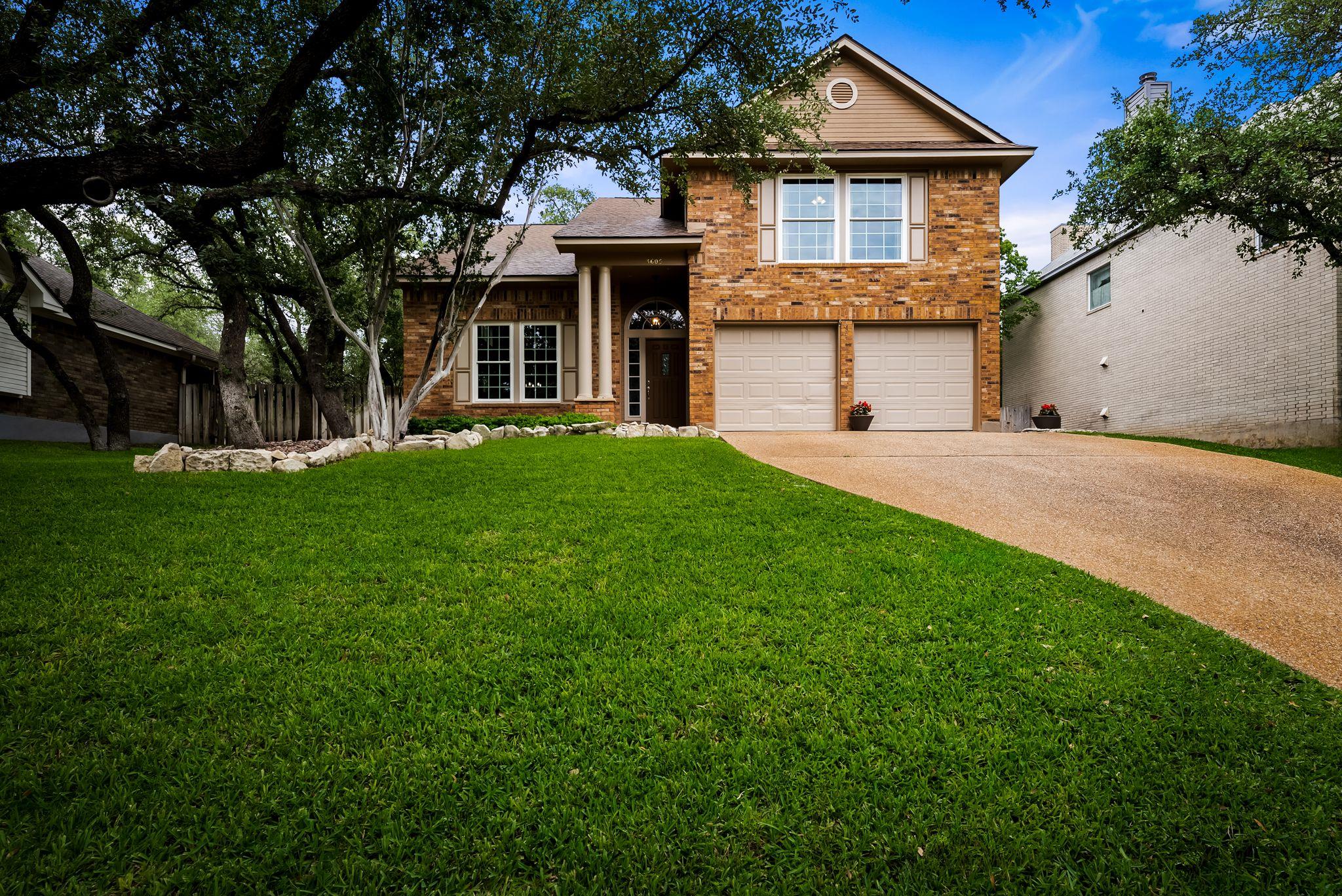 3605 Latimer DR