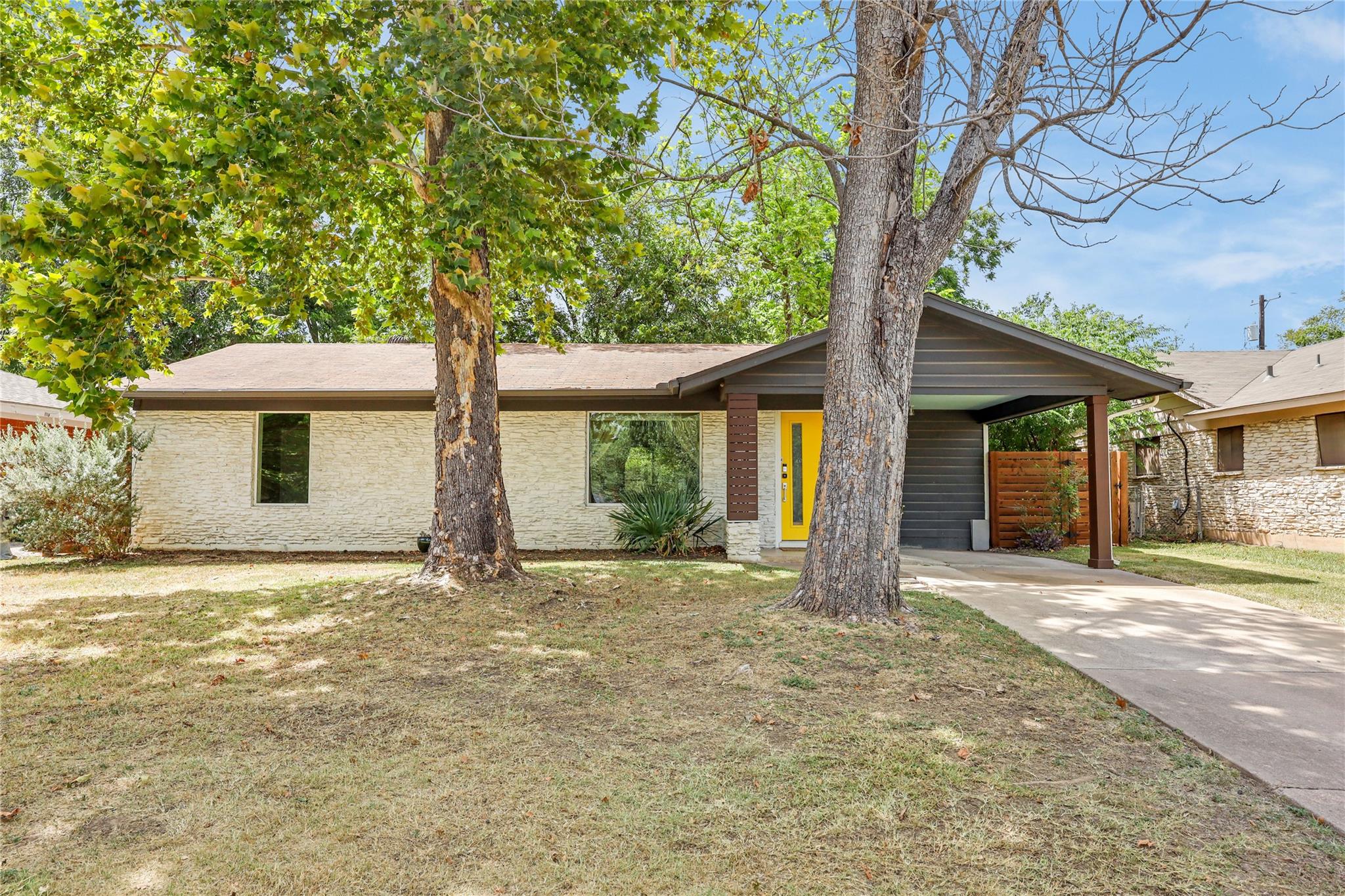 4906 Hilldale DR