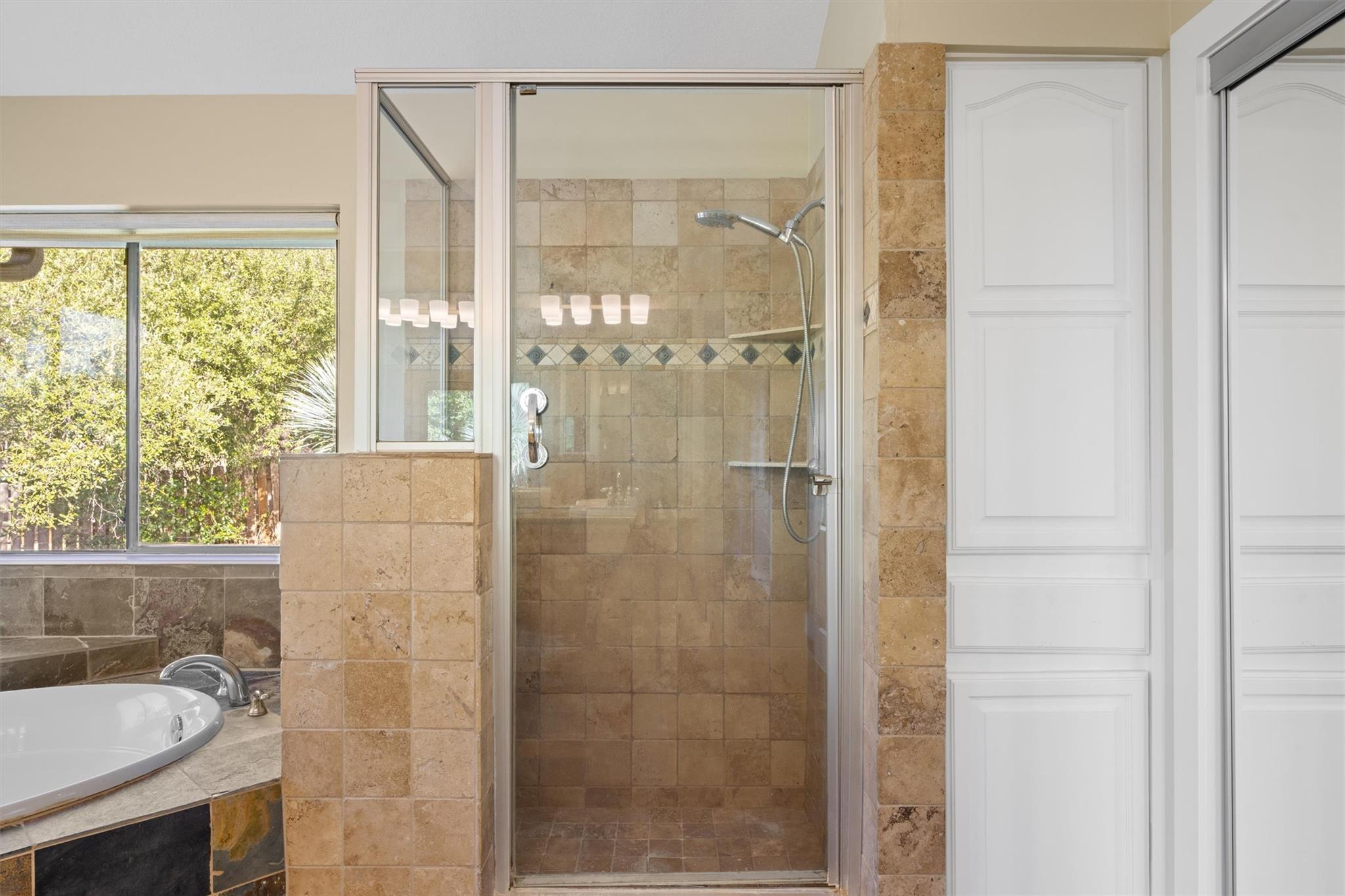 108 Schooner DR, Lakeway