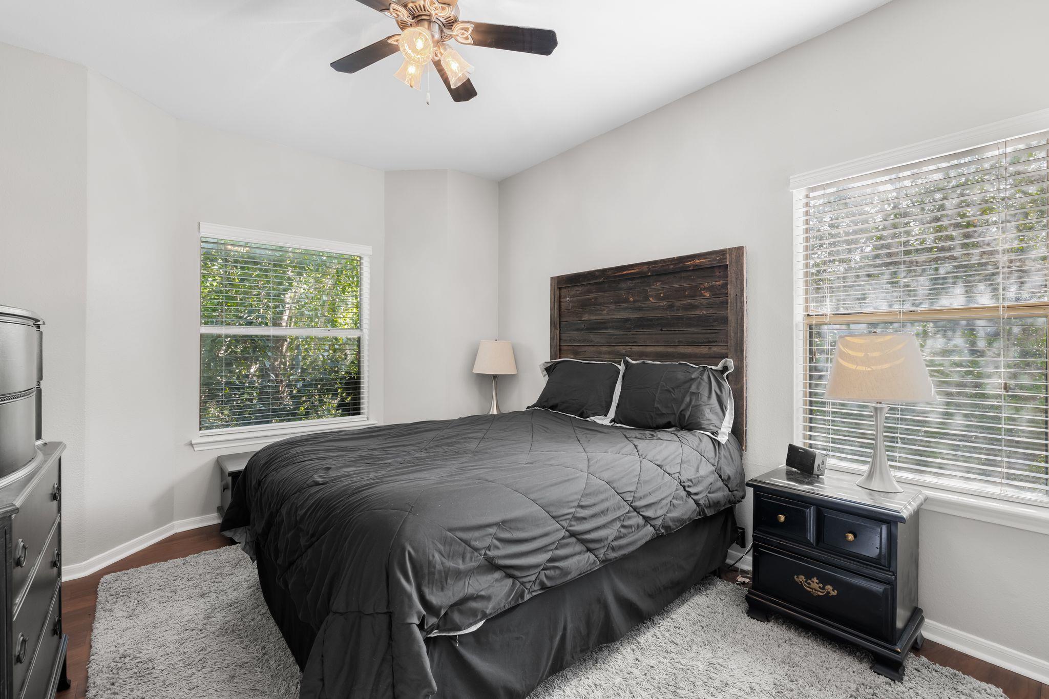 6000 Shepherd Mountain CV # 219