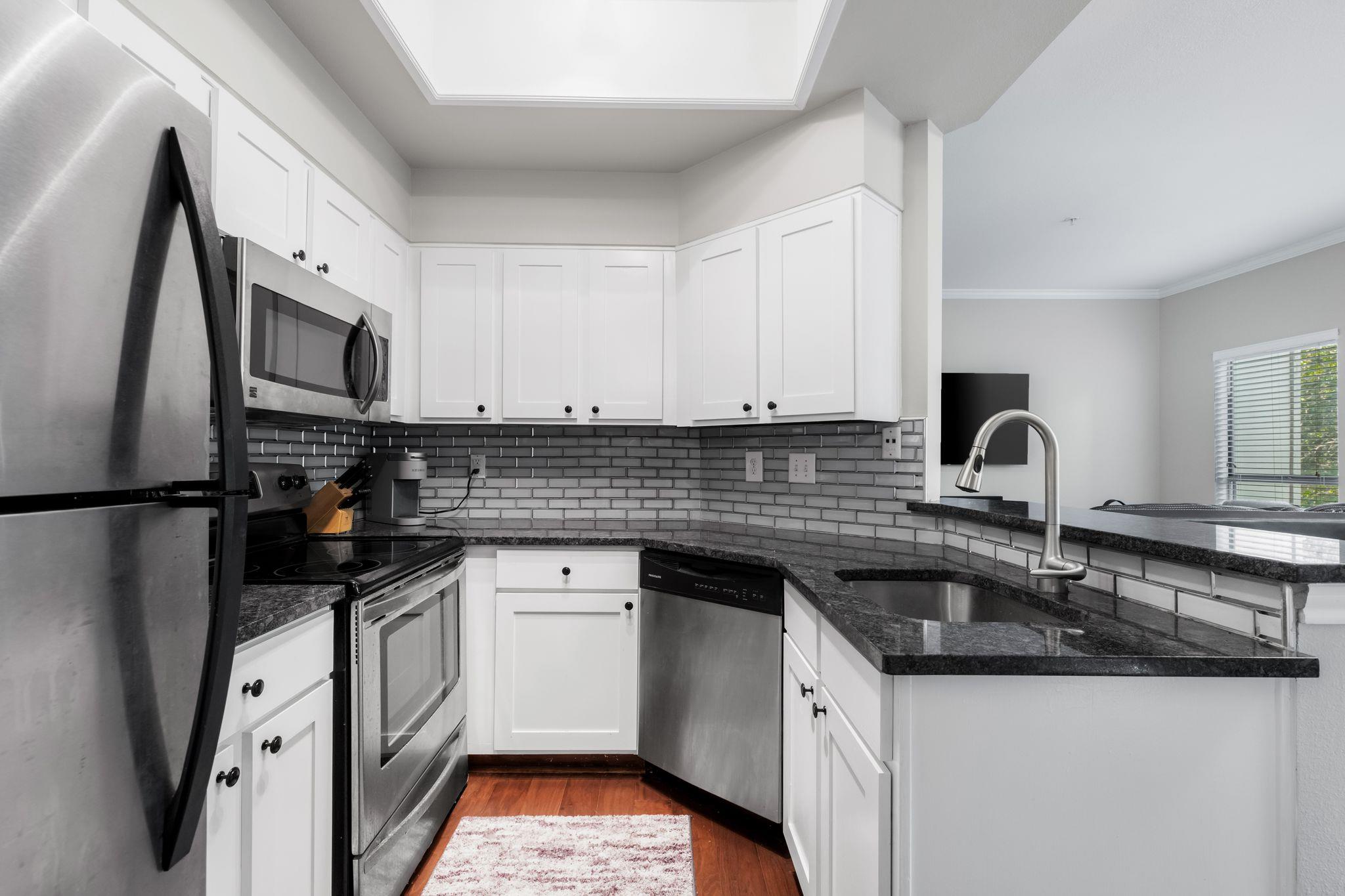 6000 Shepherd Mountain CV # 219