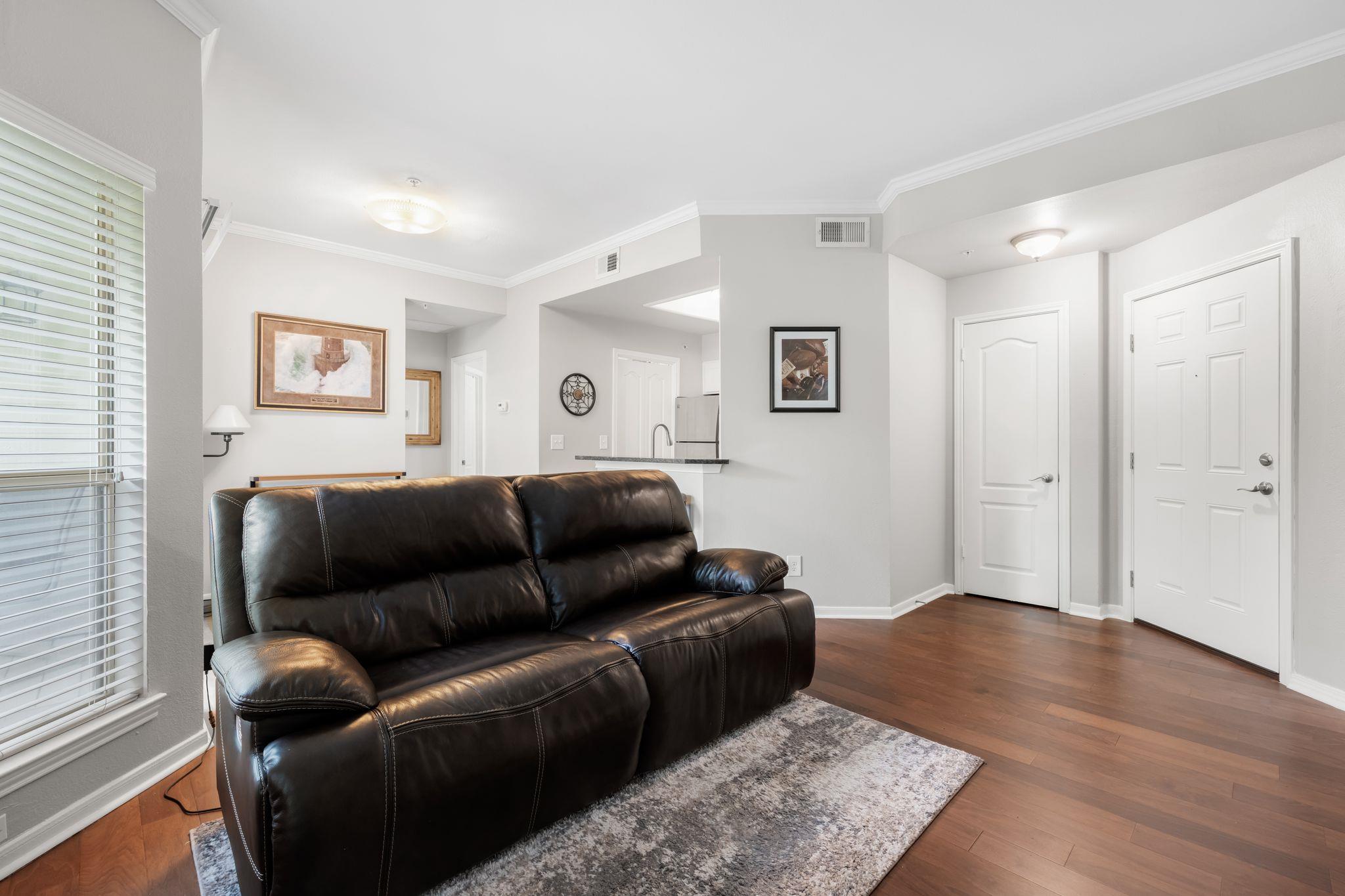 6000 Shepherd Mountain CV # 219