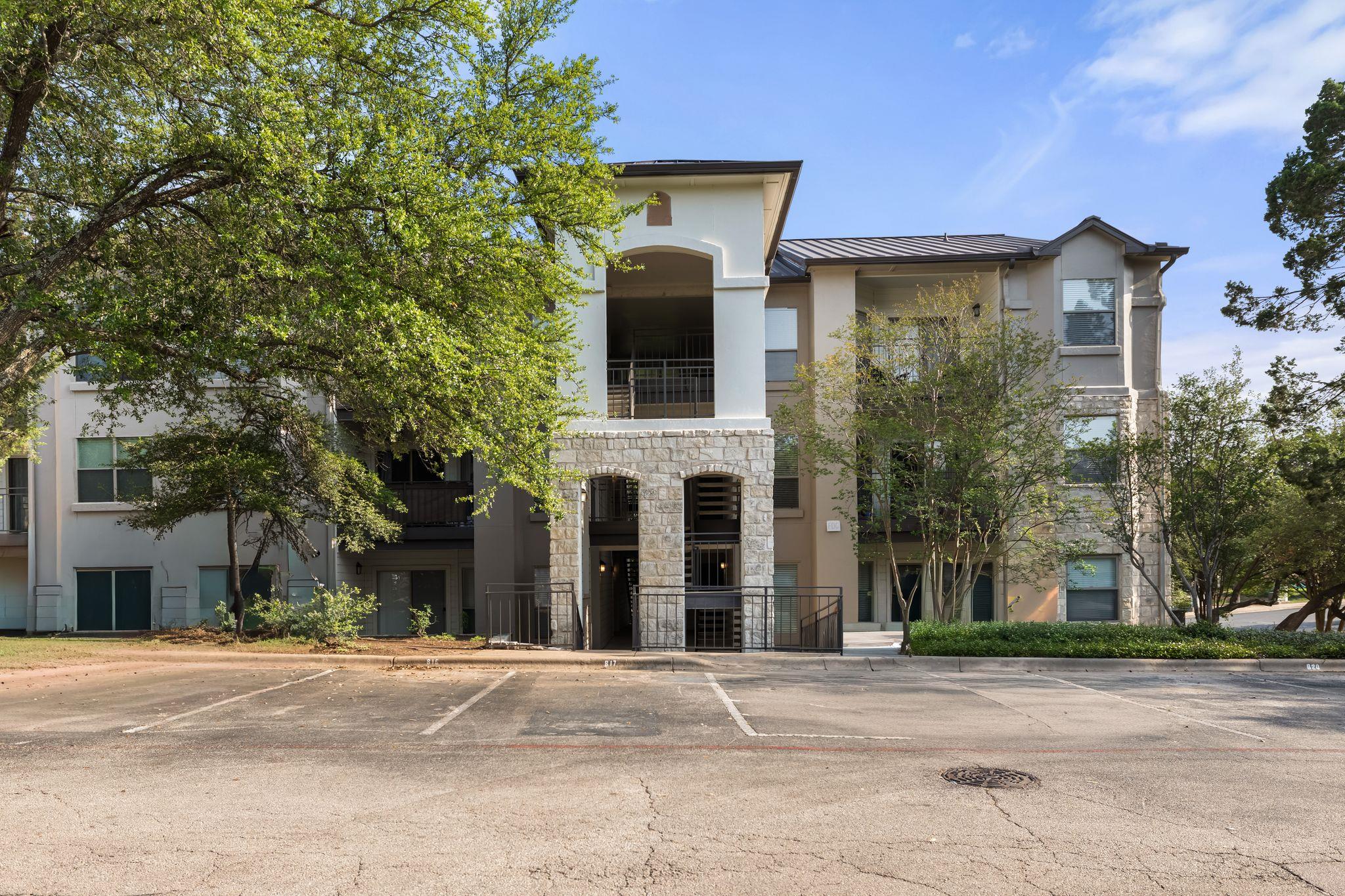 6000 Shepherd Mountain CV # 219