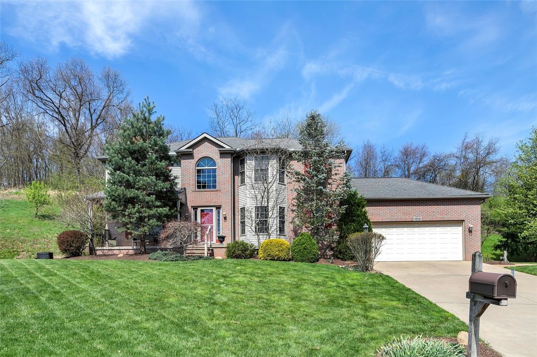 3323 Carriage Circle