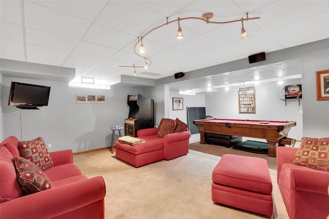 3323 Carriage Circle