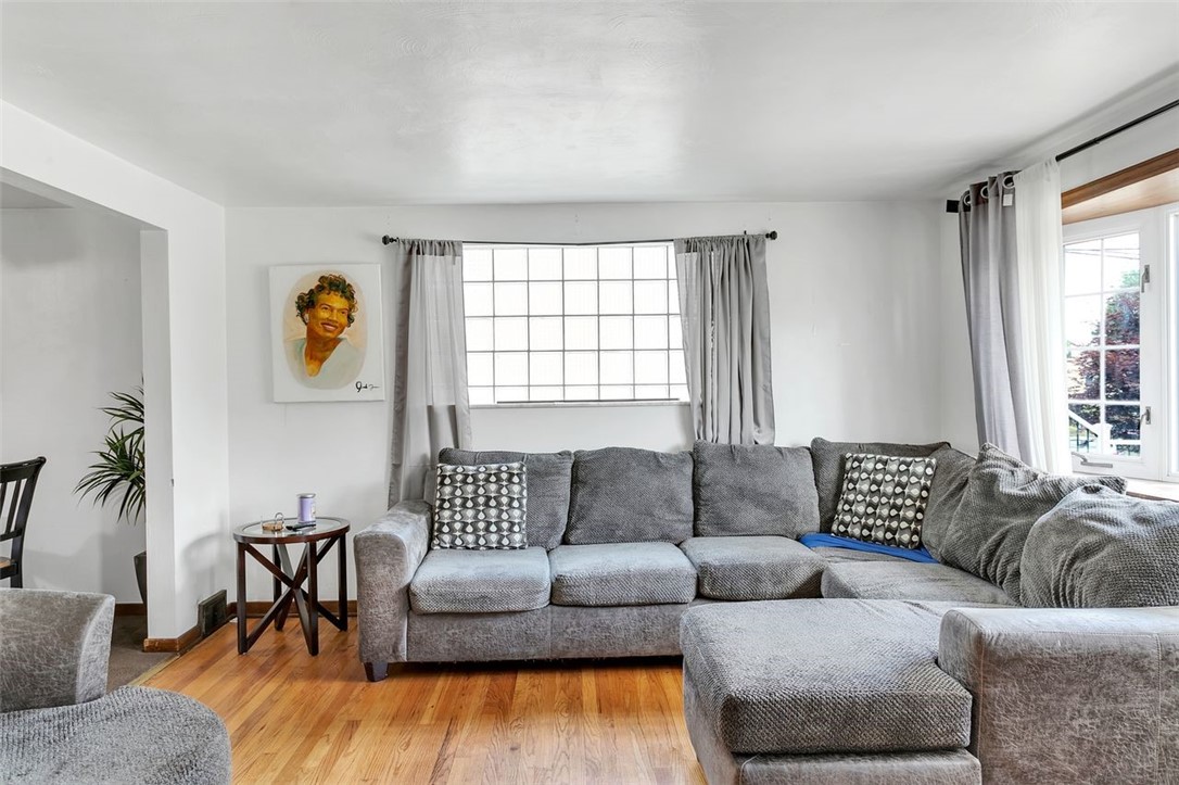 6816 Tunnelview Drive