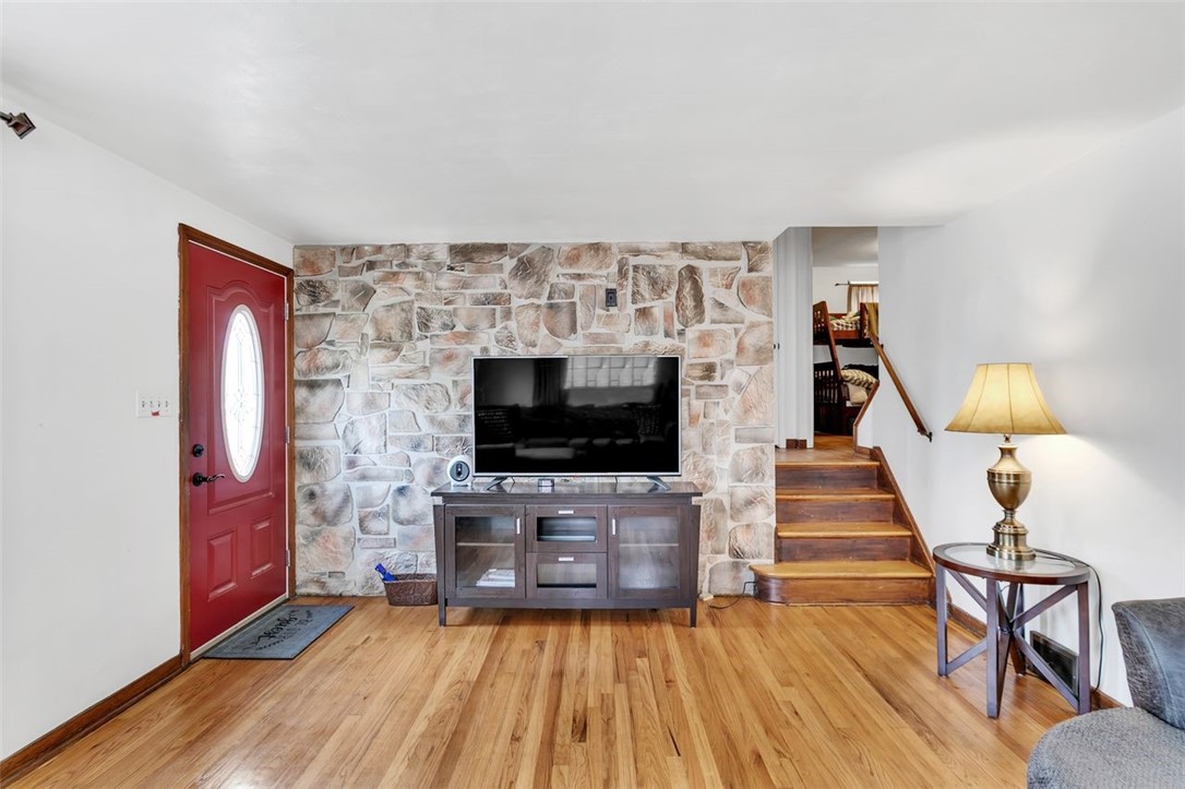 6816 Tunnelview Drive