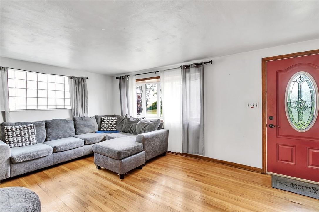 6816 Tunnelview Drive