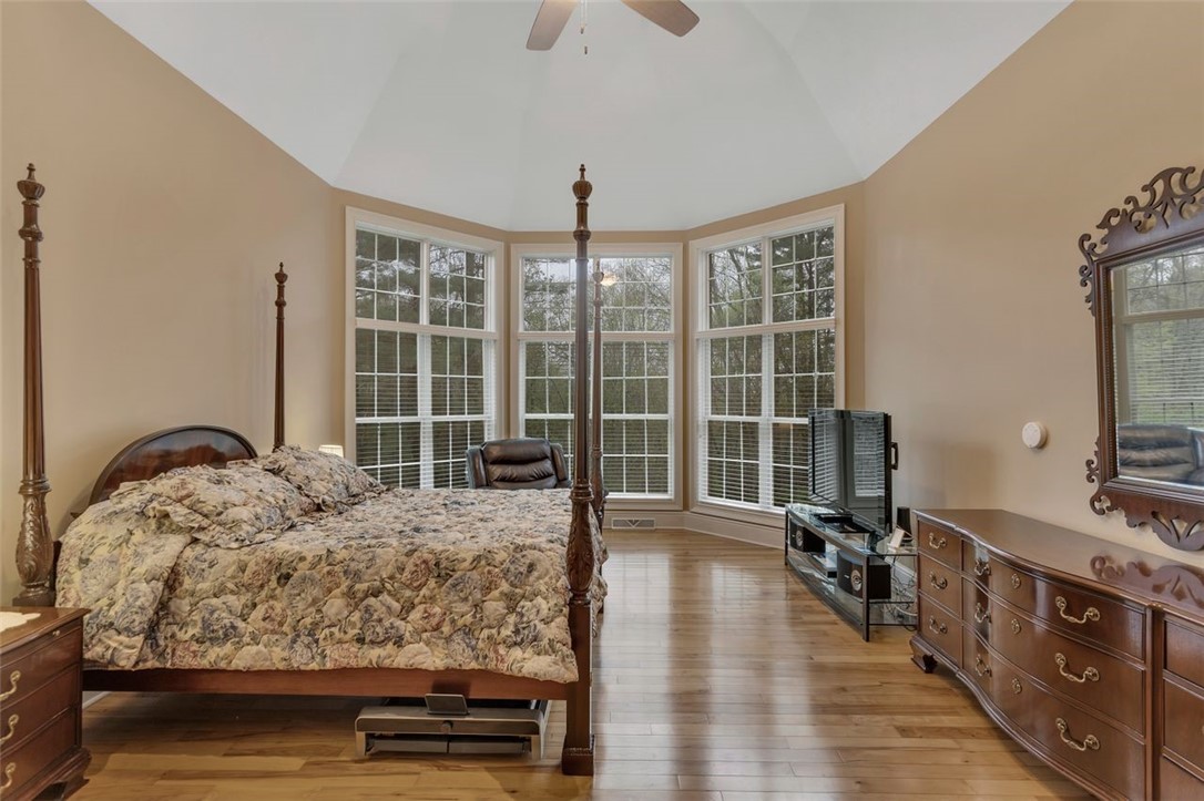 7020 Fair Oaks Drive