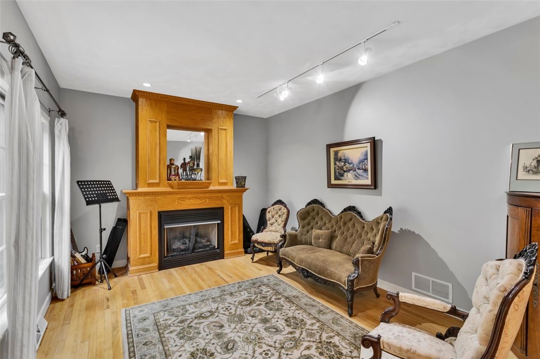 7007 Fair Oaks Drive