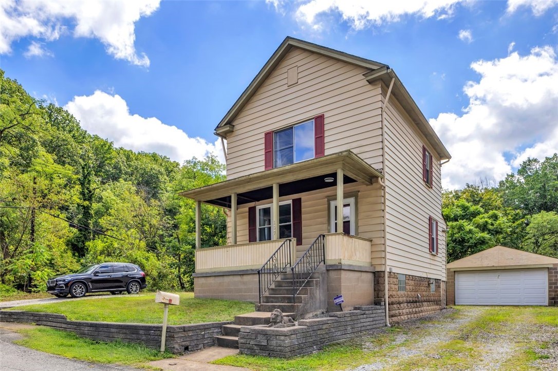 107 Ivy Street