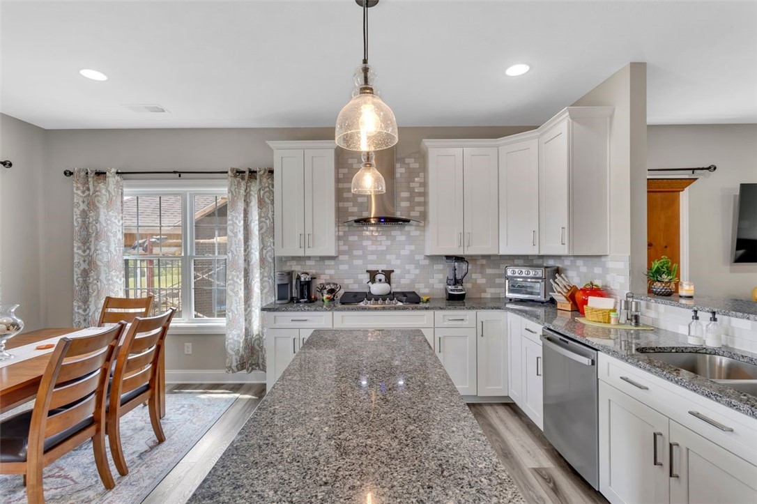 1061 Blackthorne Drive