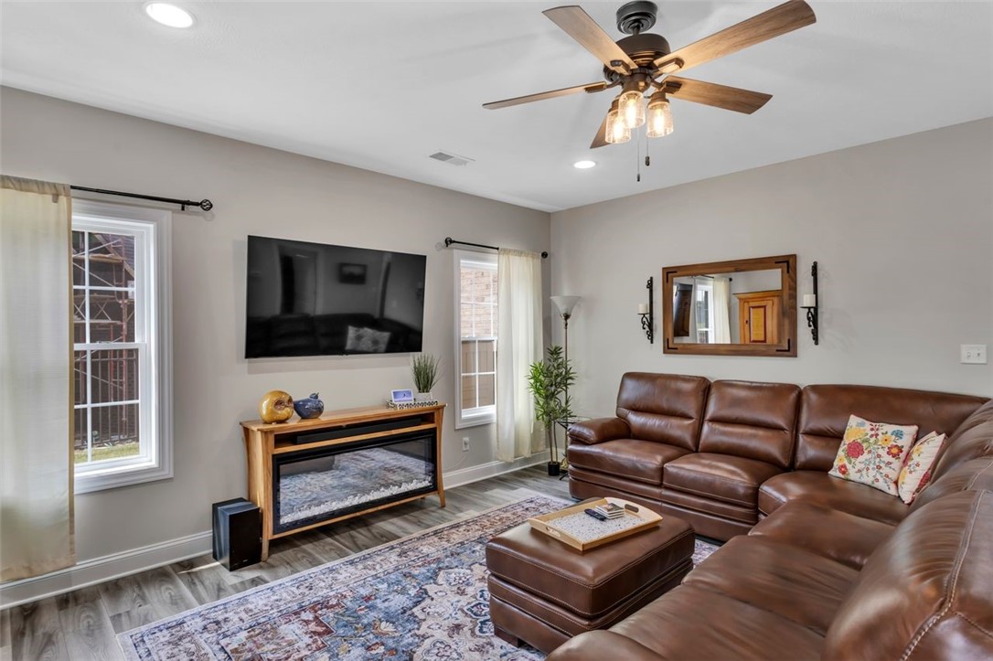 1061 Blackthorne Drive