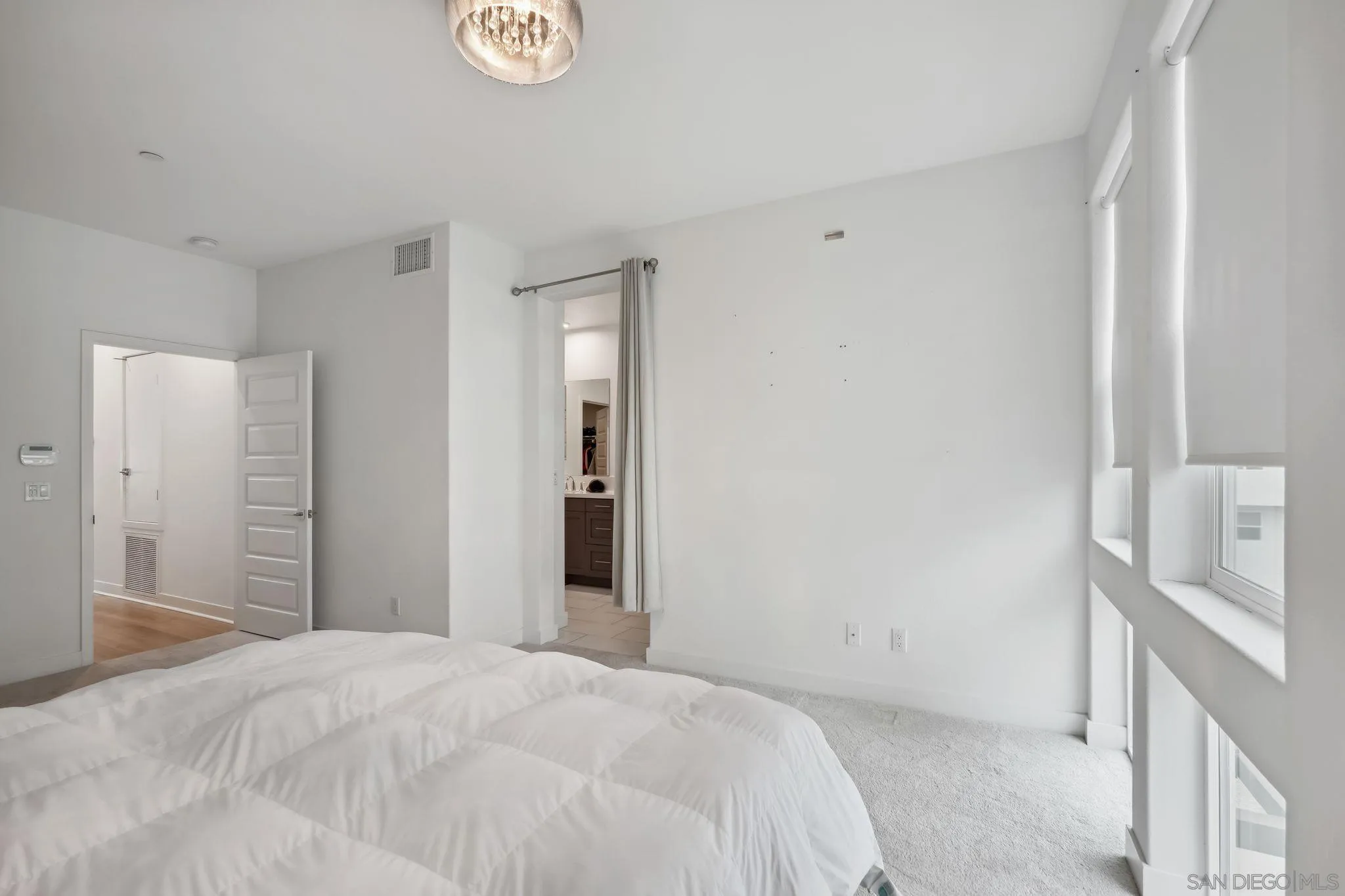 2942 Franklin