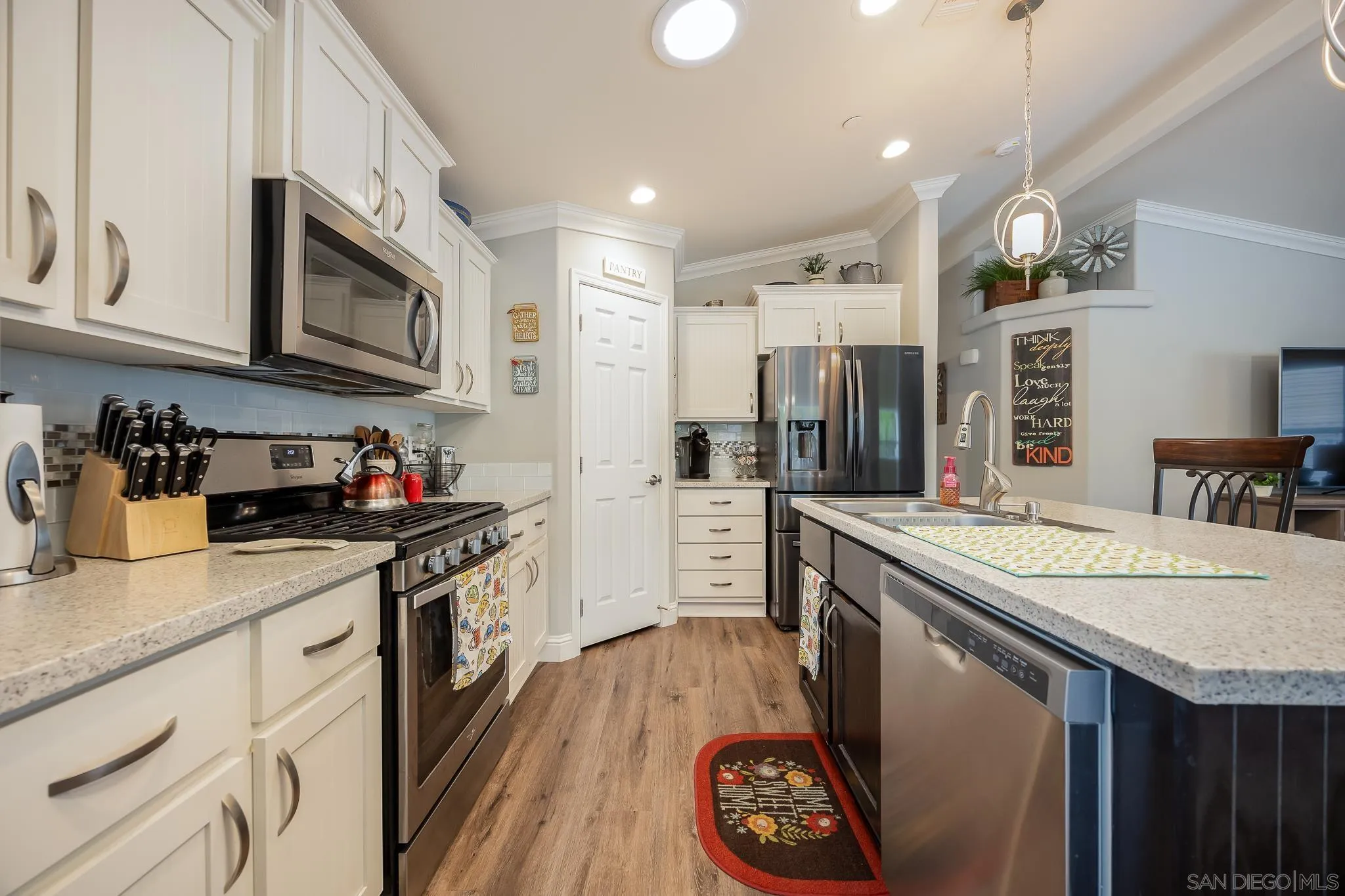 2239 Black Canyon Rd Unit Spc 179