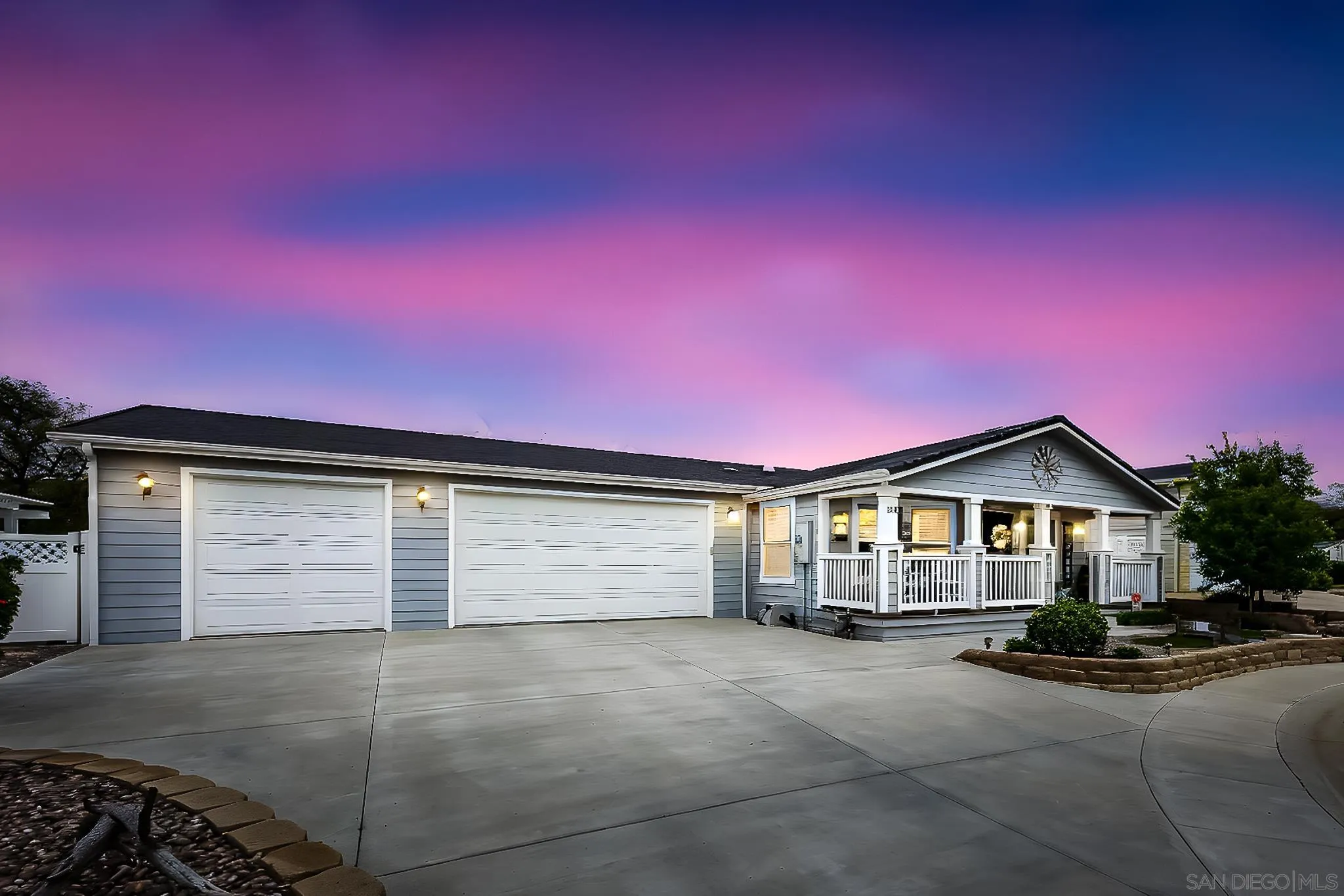 2239 Black Canyon Rd Unit Spc 179