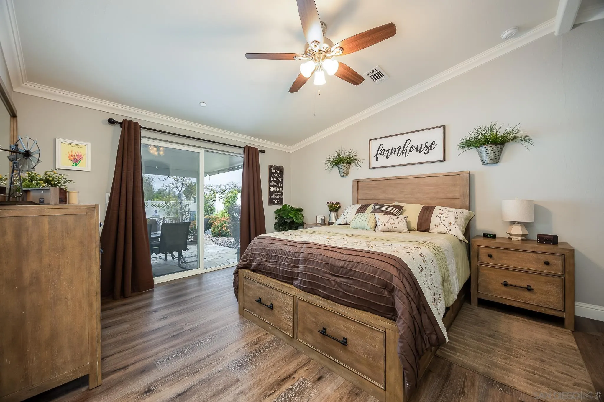 2239 Black Canyon Rd Unit Spc 179
