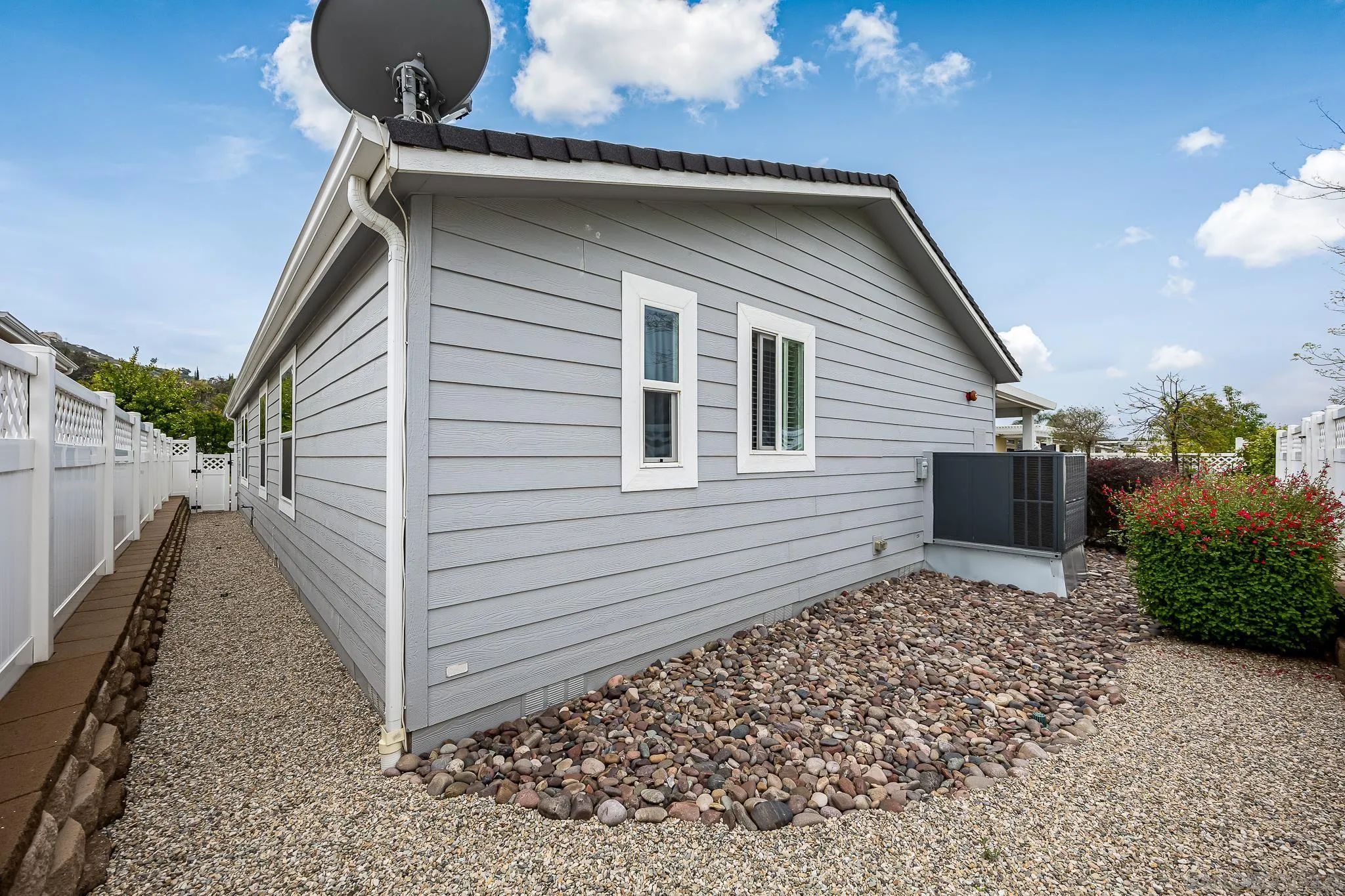 2239 Black Canyon Rd Unit Spc 179