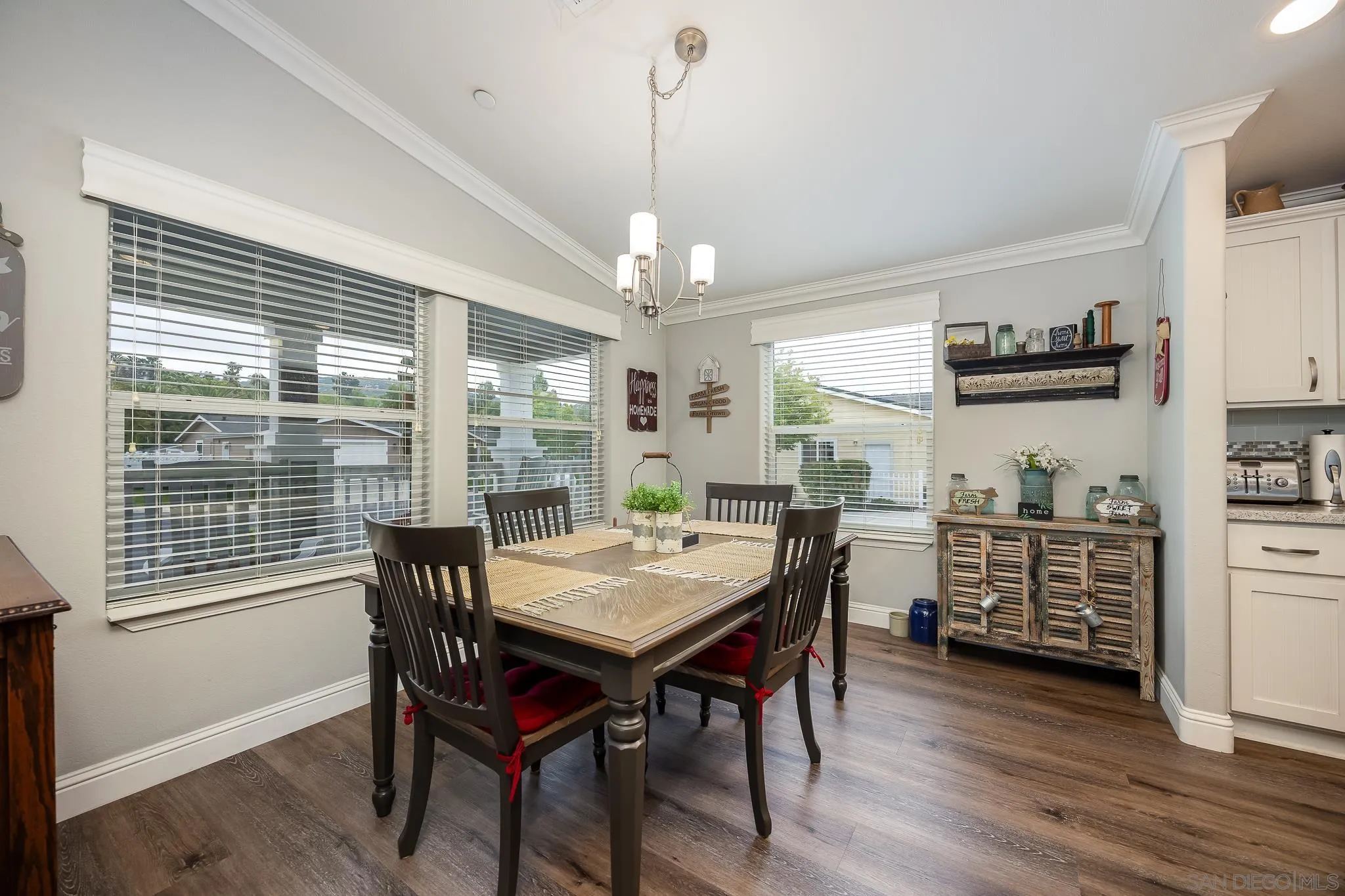 2239 Black Canyon Rd Unit Spc 179
