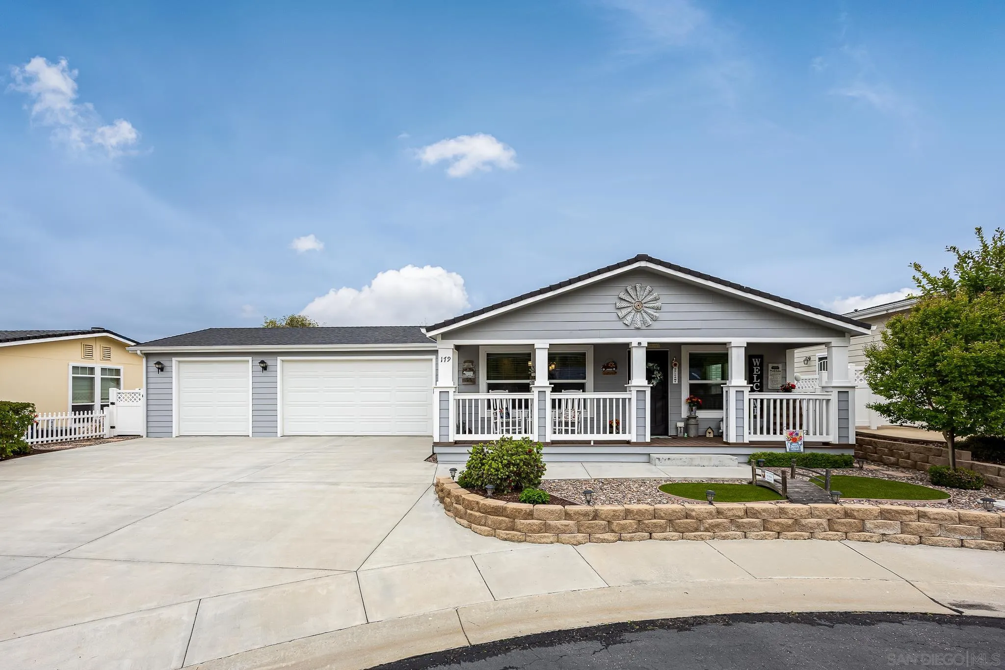 2239 Black Canyon Rd Unit Spc 179
