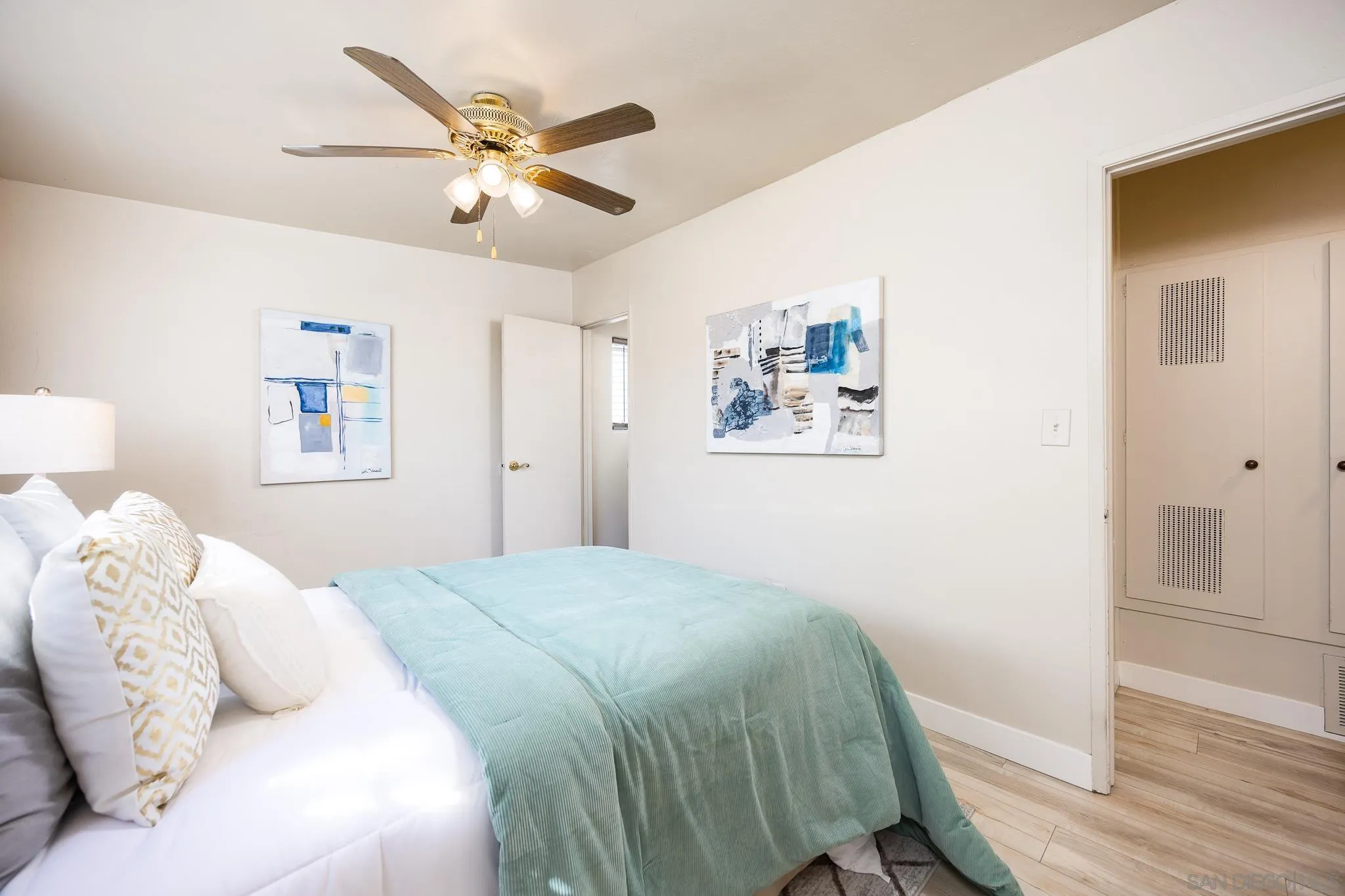 1378 Ivory Ct