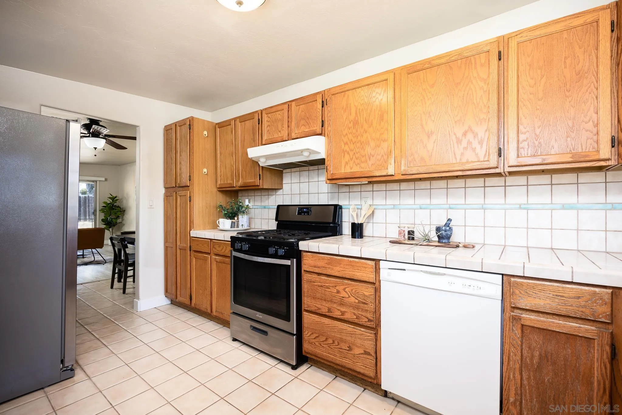 1378 Ivory Ct