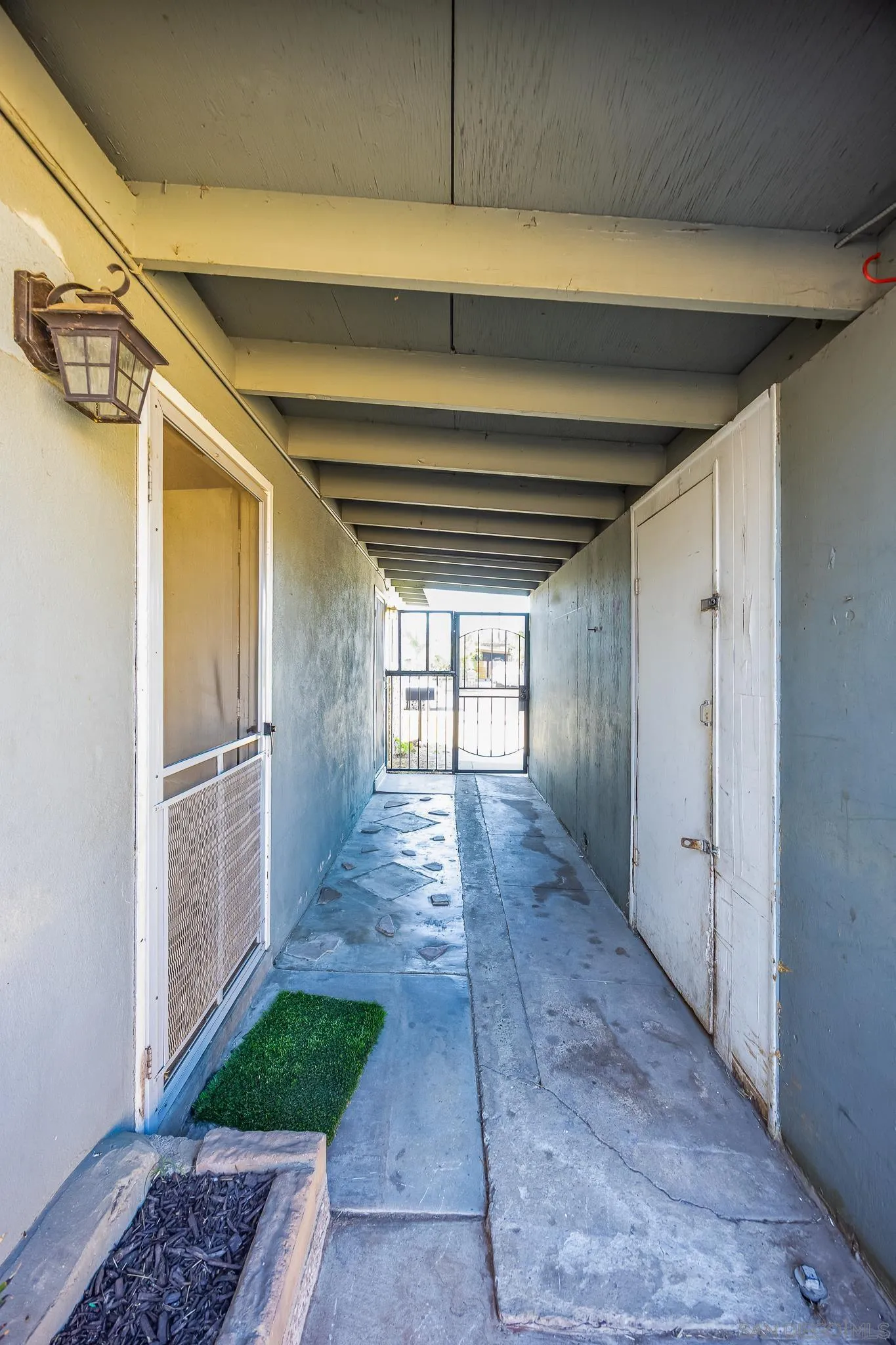 1378 Ivory Ct