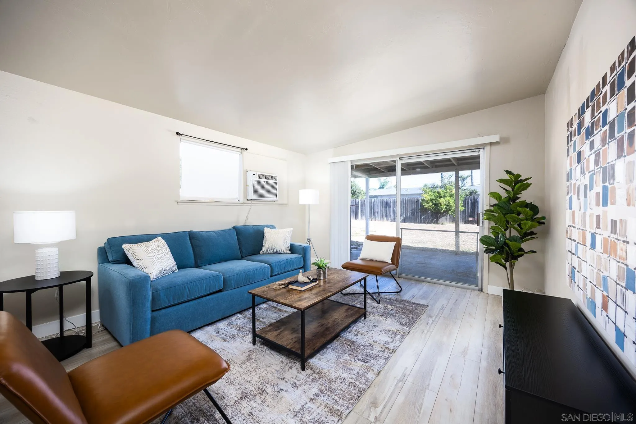 1378 Ivory Ct
