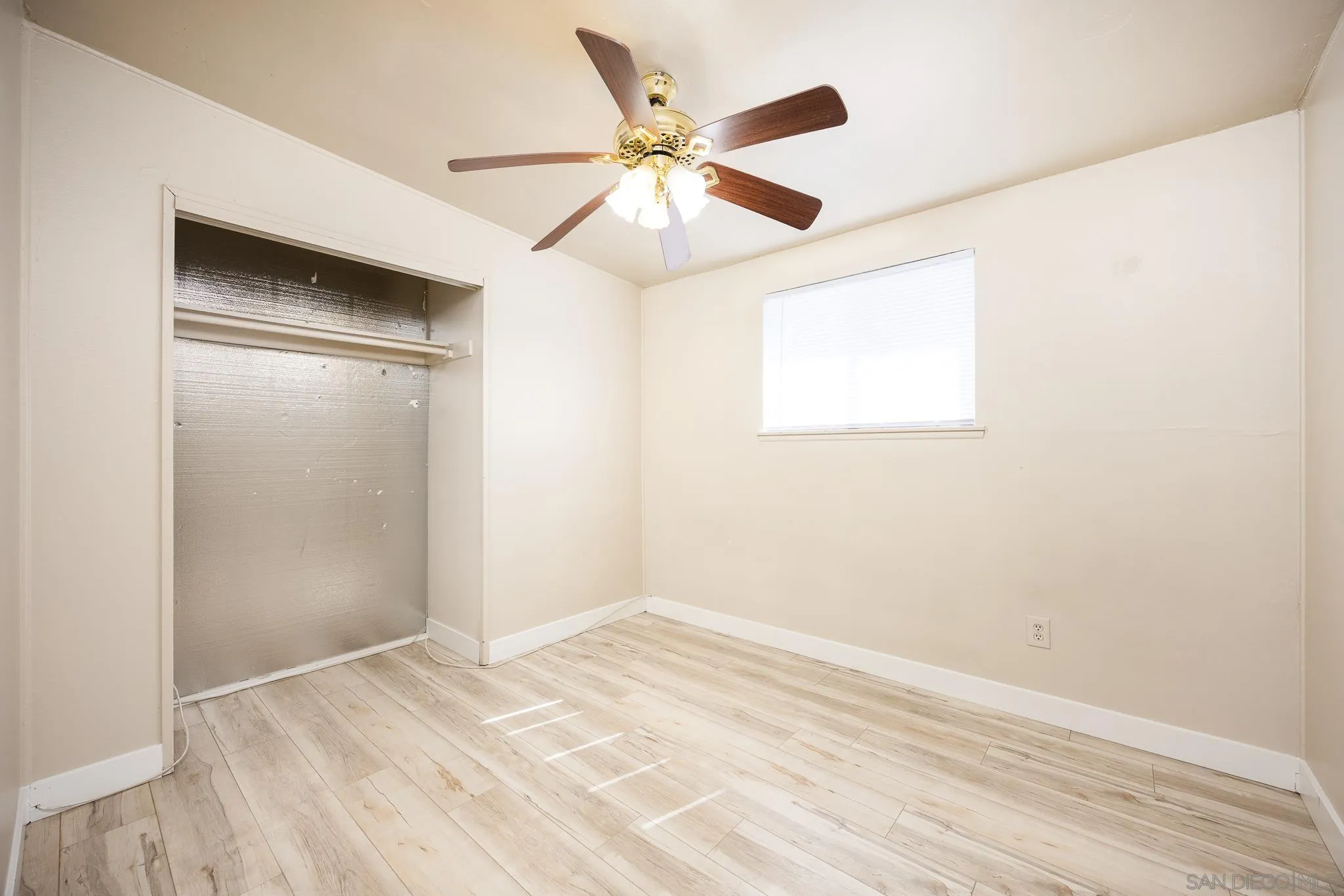 1378 Ivory Ct