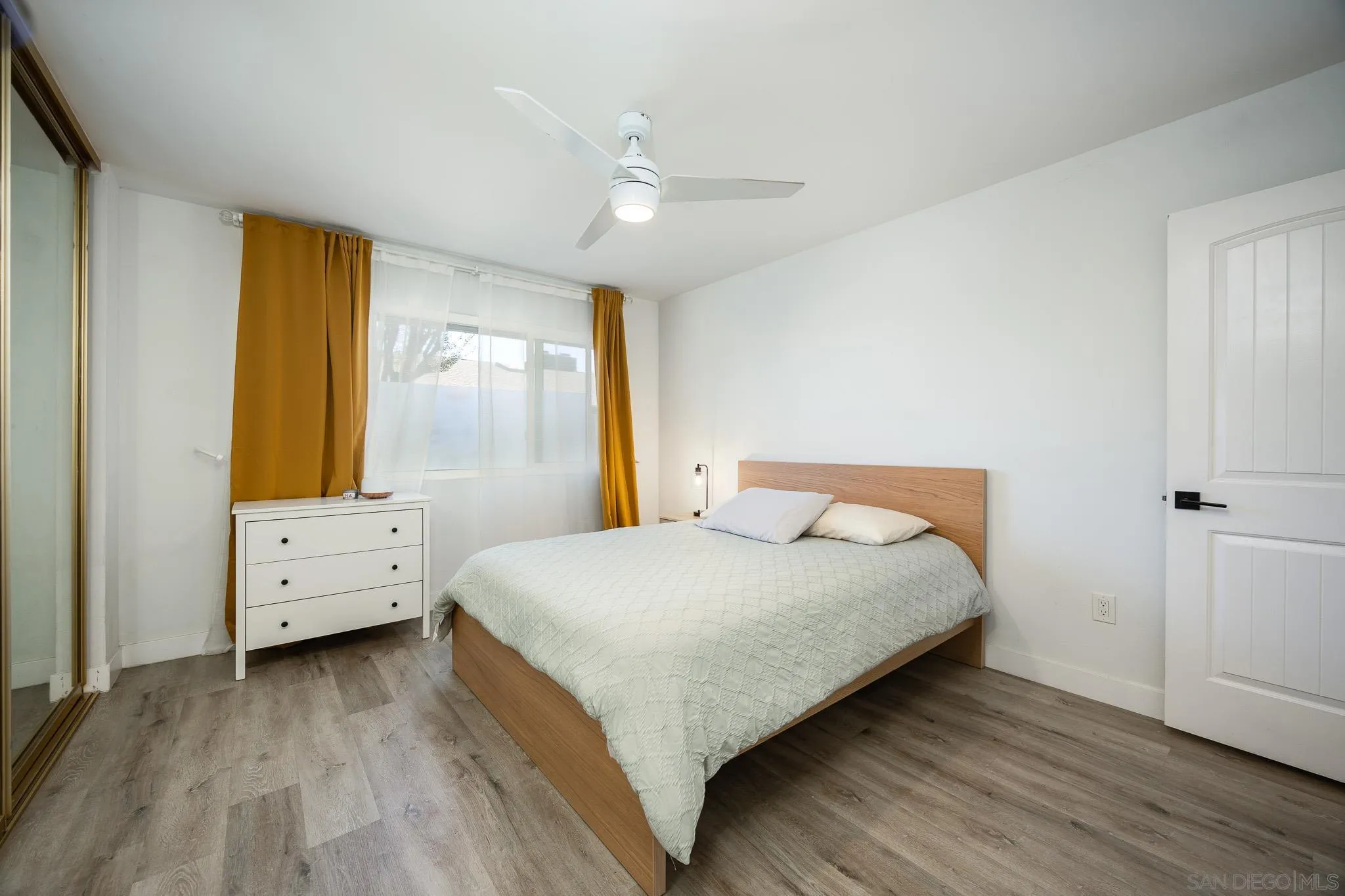 810 E Washington Ave Unit Unit E