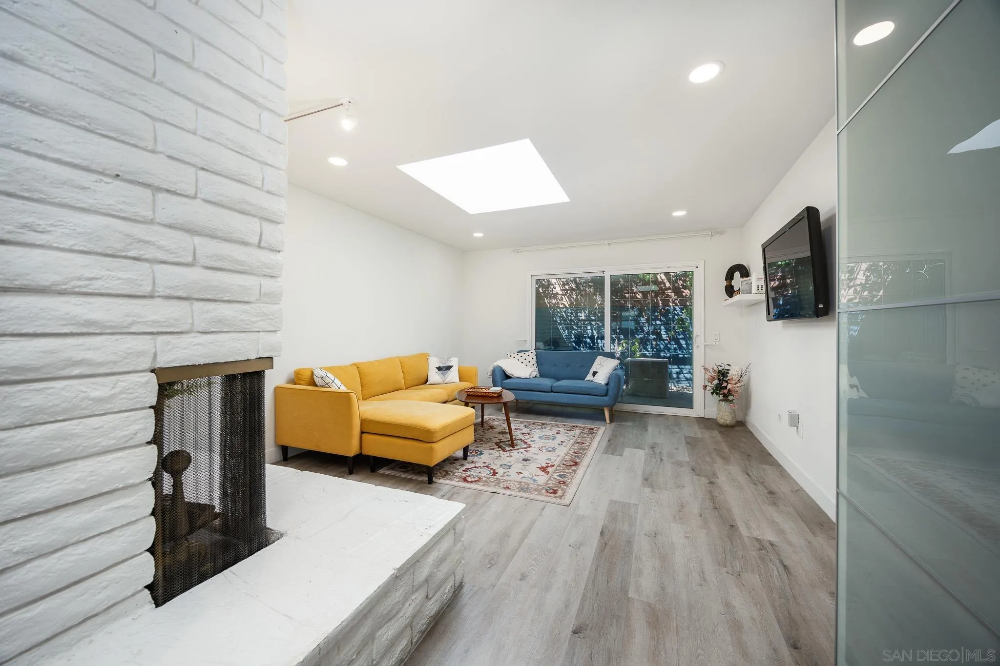 810 E Washington Ave Unit Unit E