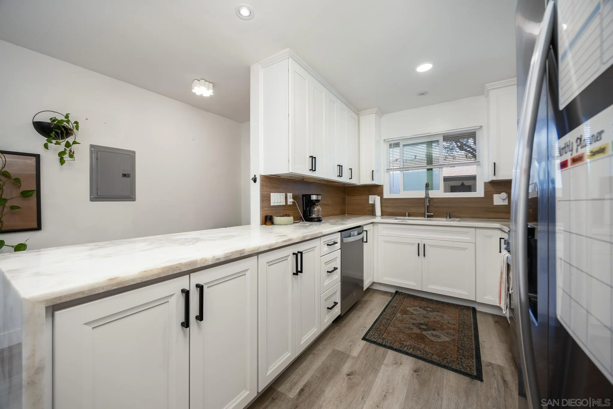 810 E Washington Ave Unit Unit E