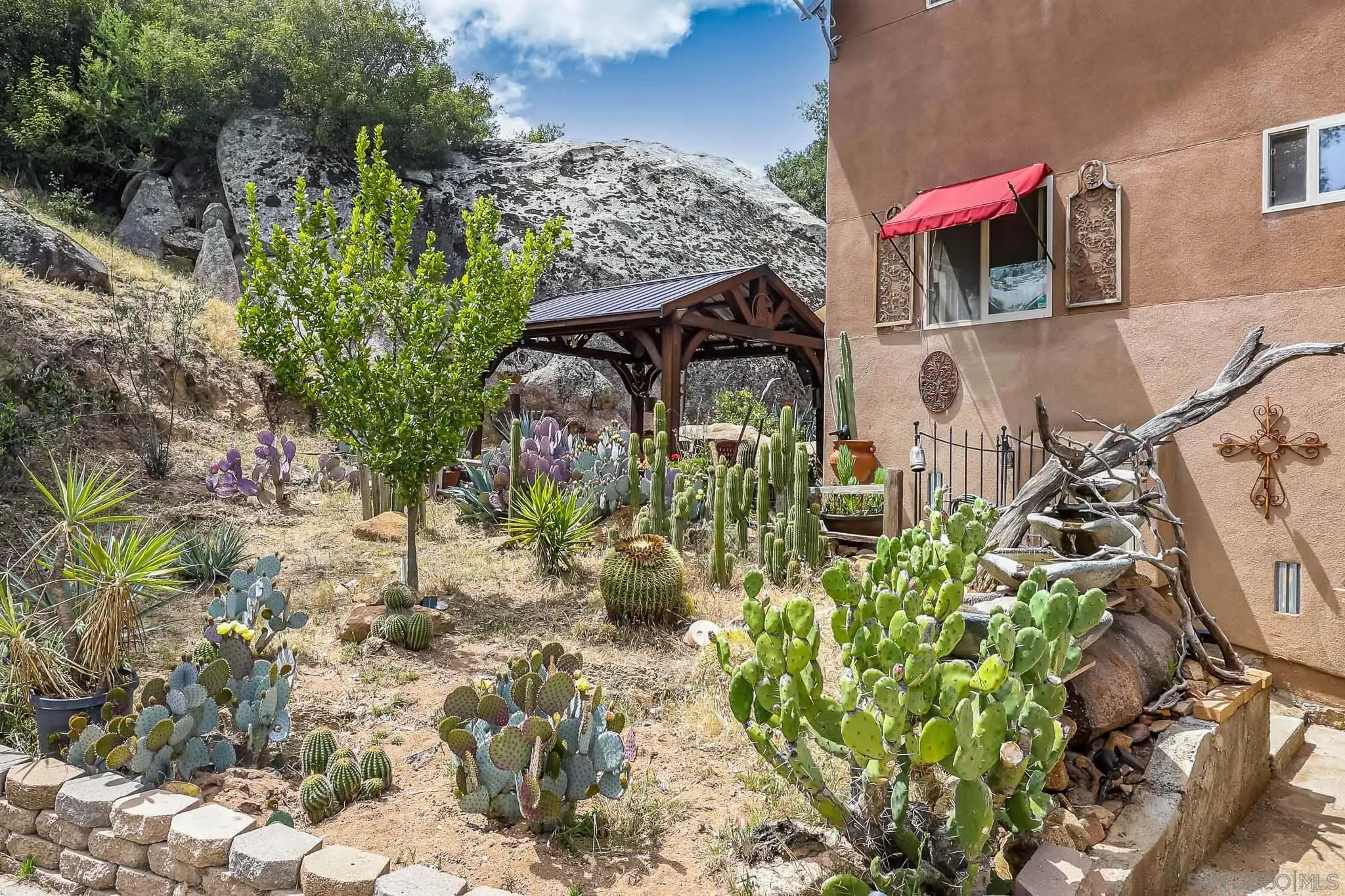 20841 Deerhorn Valley Rd