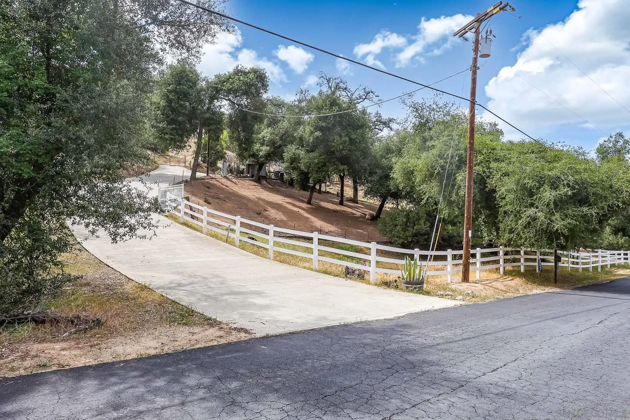 20841 Deerhorn Valley Rd