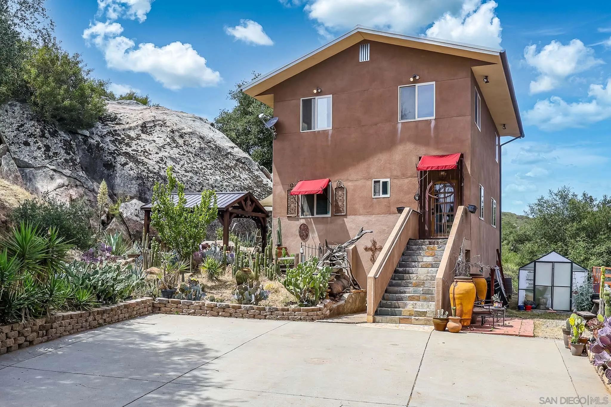 20841 Deerhorn Valley Rd