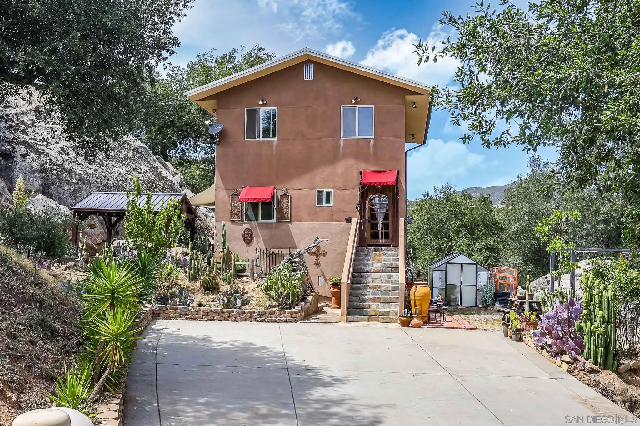 20841 Deerhorn Valley Rd