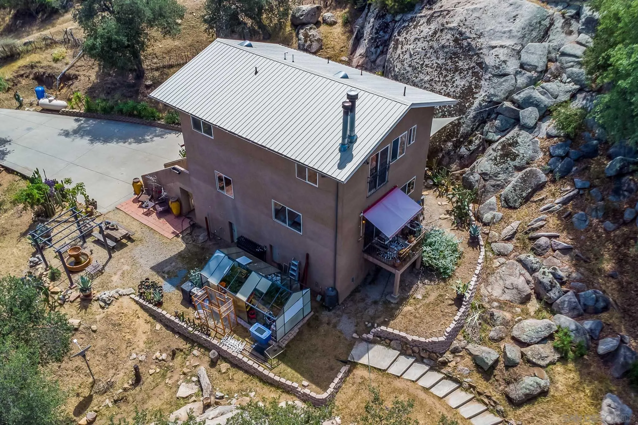 20841 Deerhorn Valley Rd