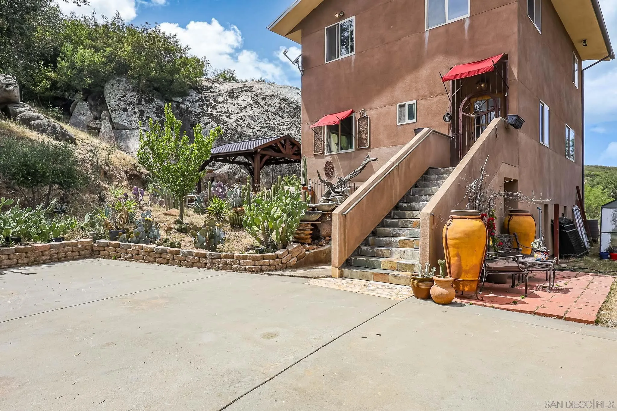 20841 Deerhorn Valley Rd