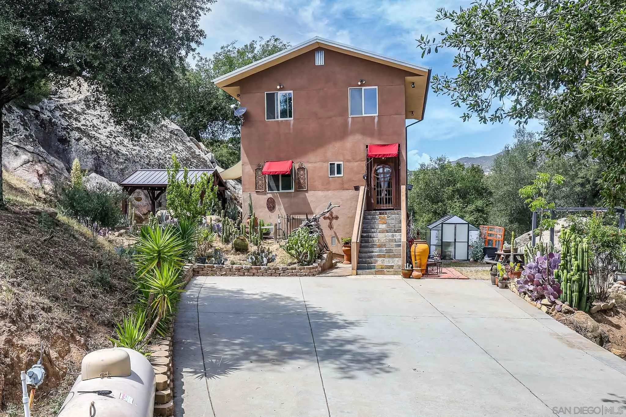 20841 Deerhorn Valley Rd