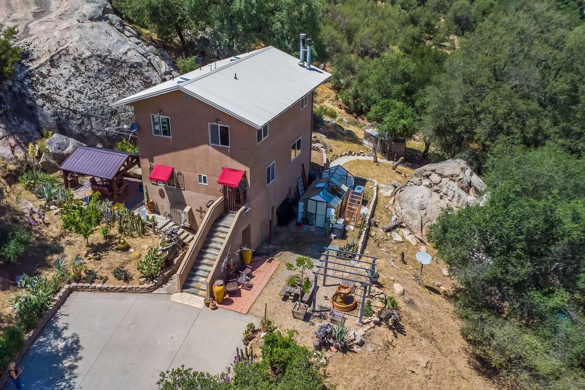 20841 Deerhorn Valley Rd
