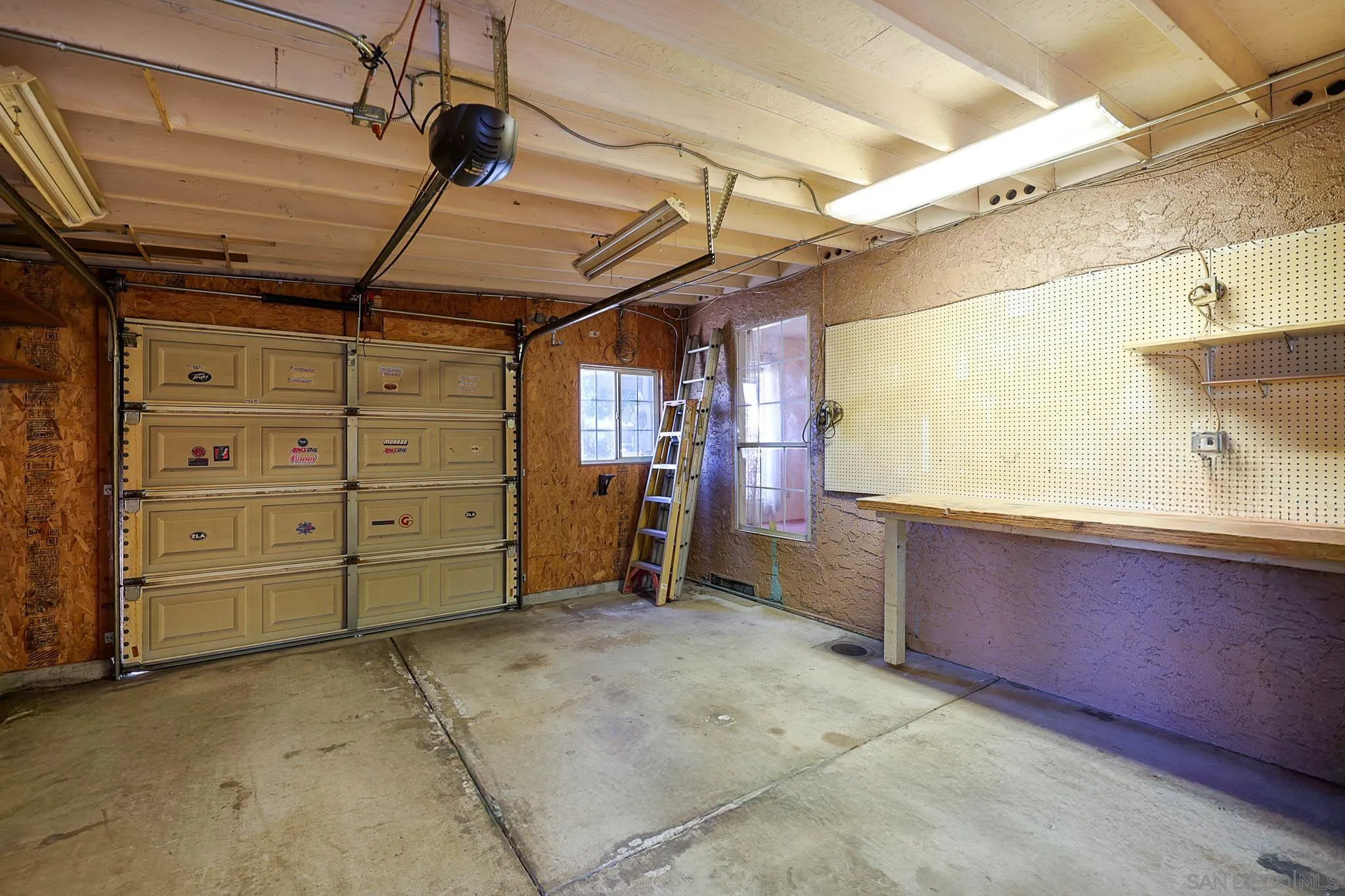 414 E Lincoln Ave